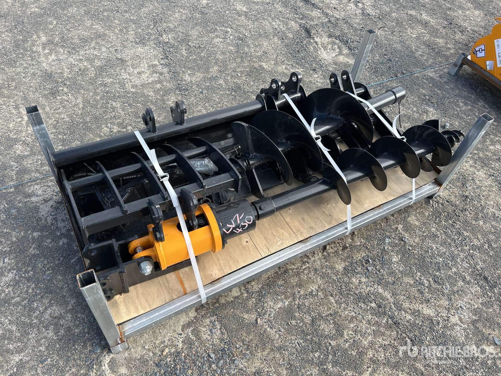 General Appearance with Bild, Ecke hinten links