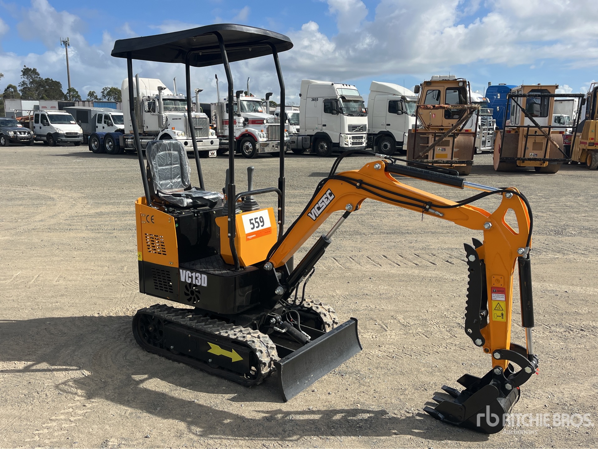 General Appearance with Picture, Right Front Corner