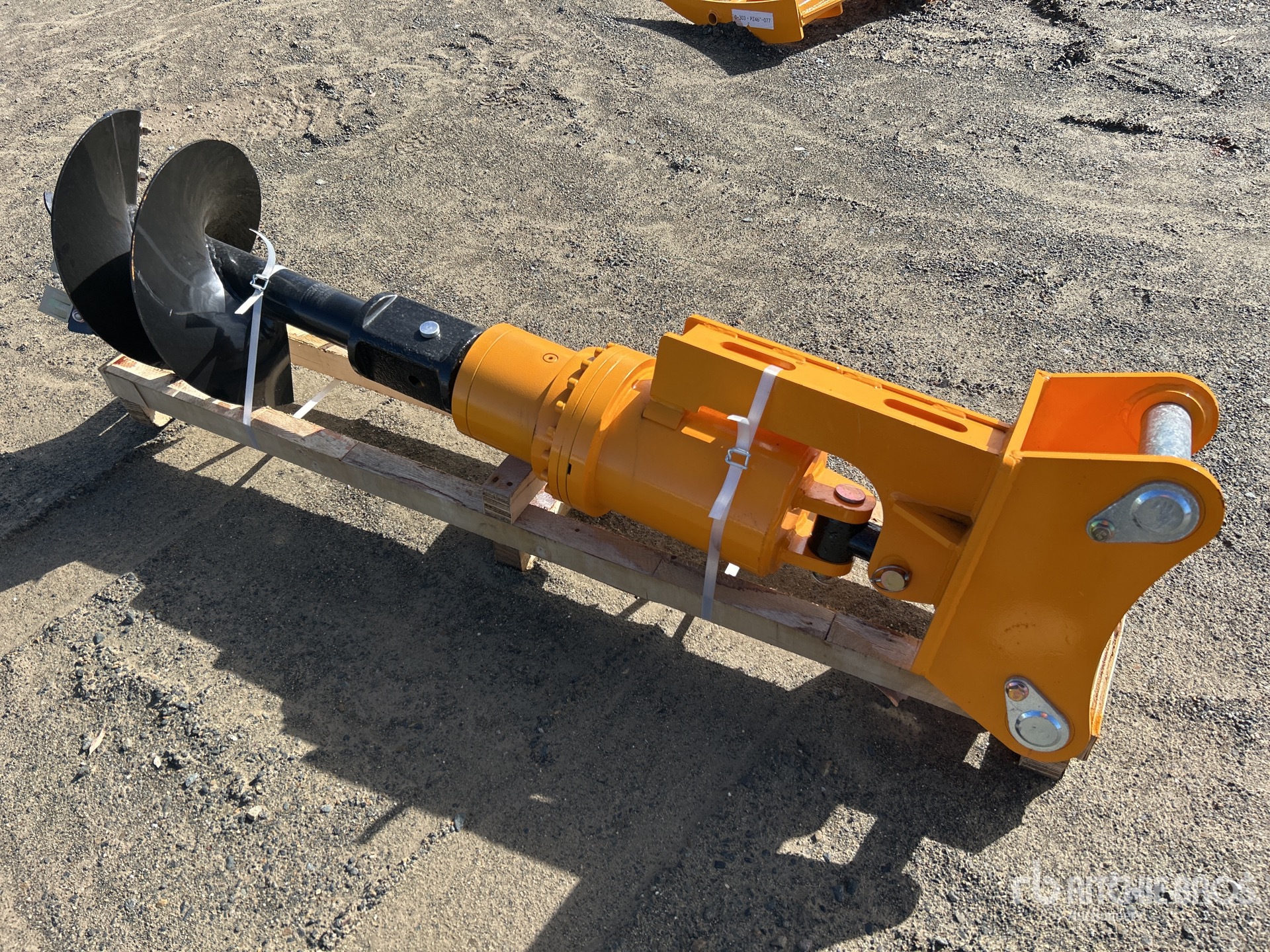 General Appearance with Foto, angolo posteriore sinistro