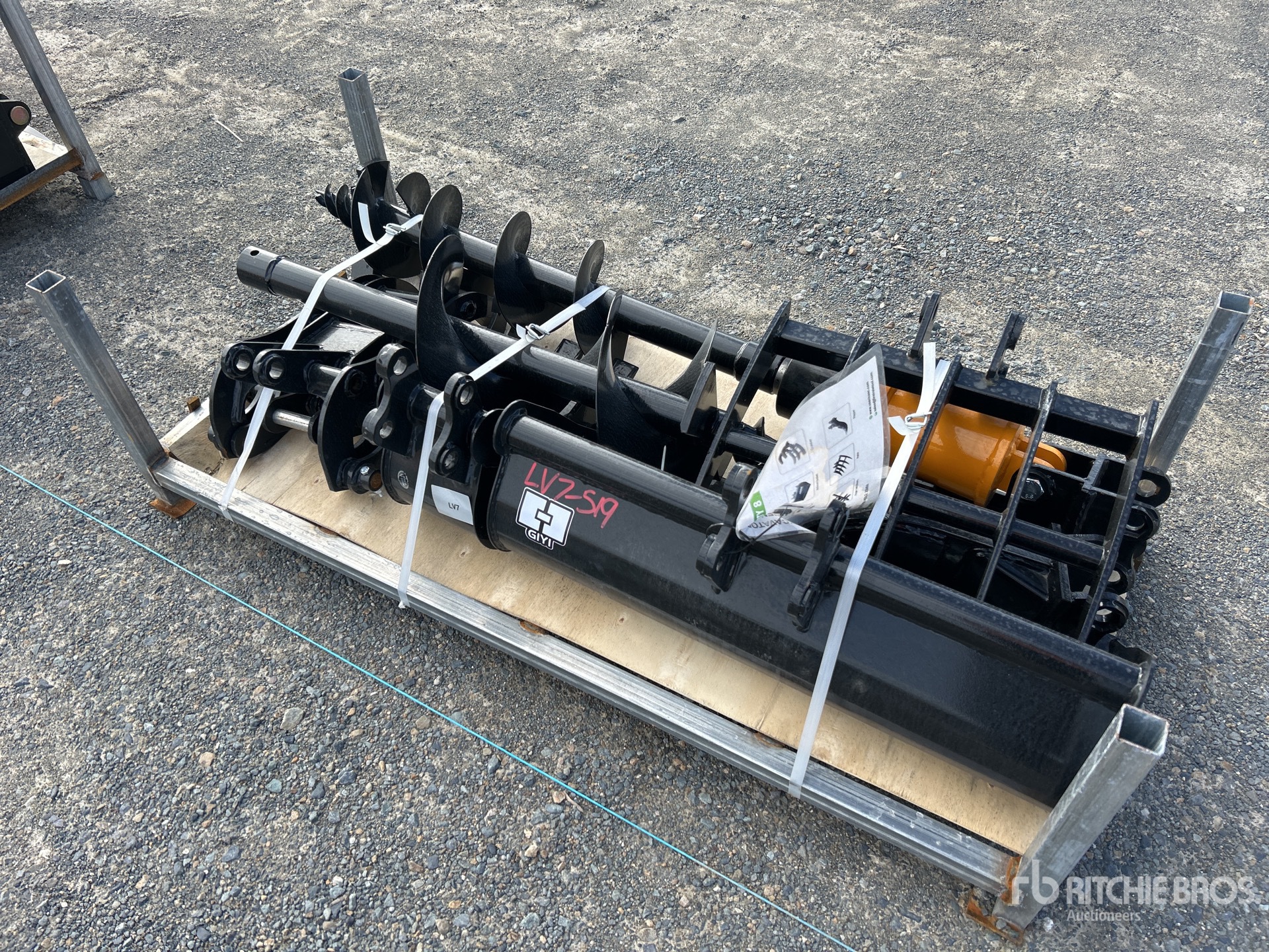 General Appearance with Bild, Ecke vorne links