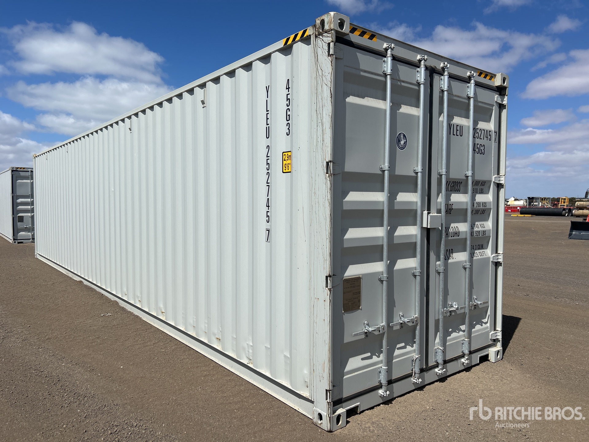 General Appearance with Image, coin avant droit