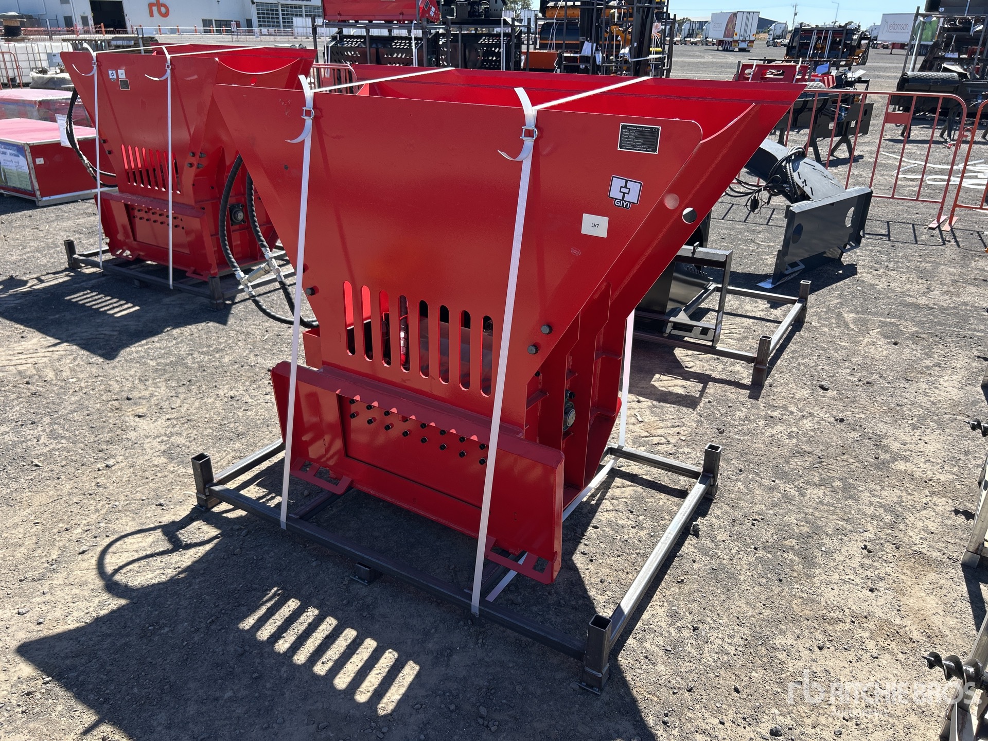 General Appearance with Picture, Right Rear Corner