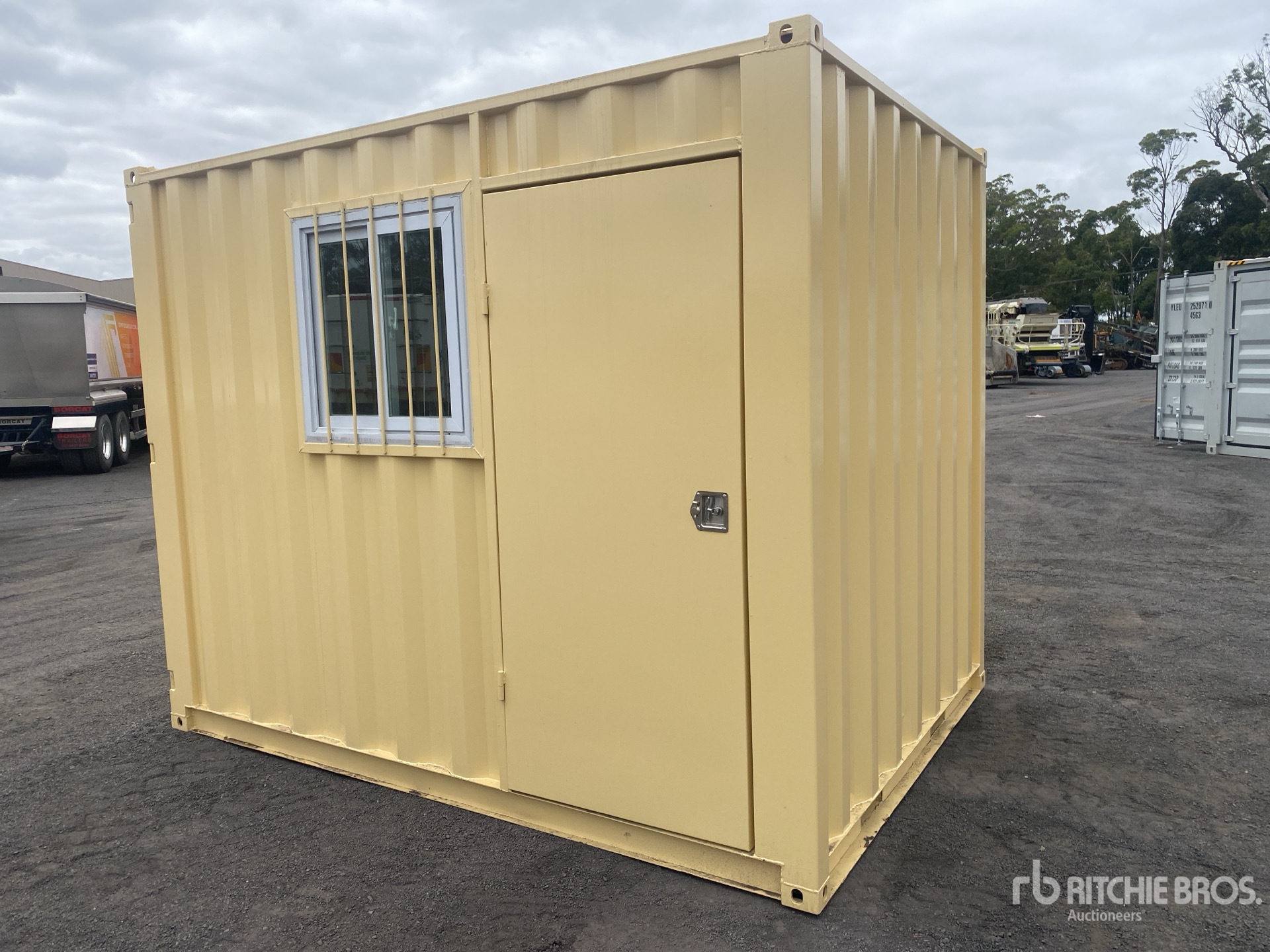 General Appearance with Picture, Left Rear Corner