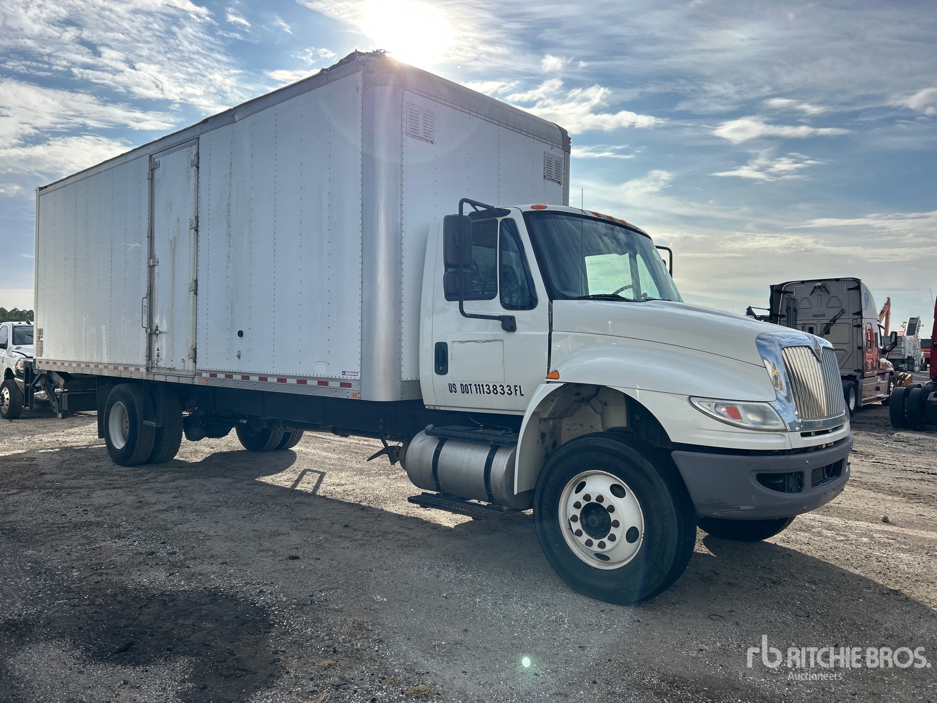 General Appearance with Foto, angolo anteriore destro