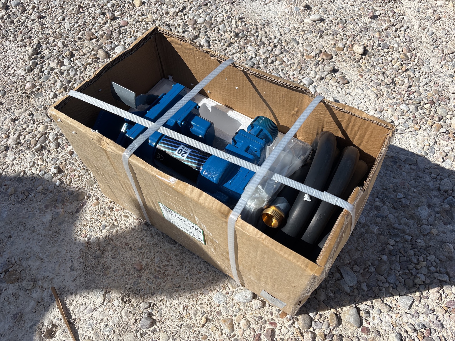 General Appearance with Picture, Left Front Corner