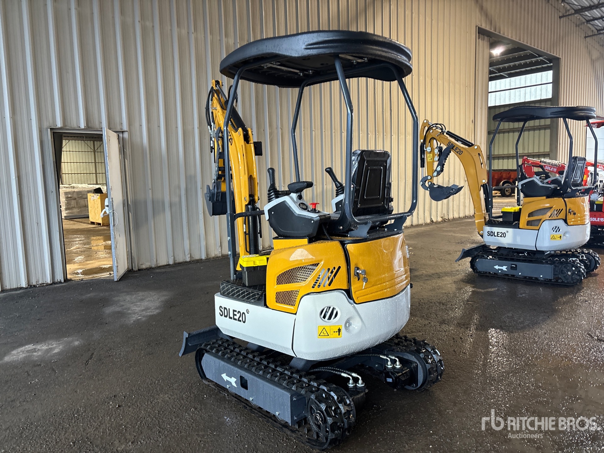 General Appearance with Picture, Left Rear Corner