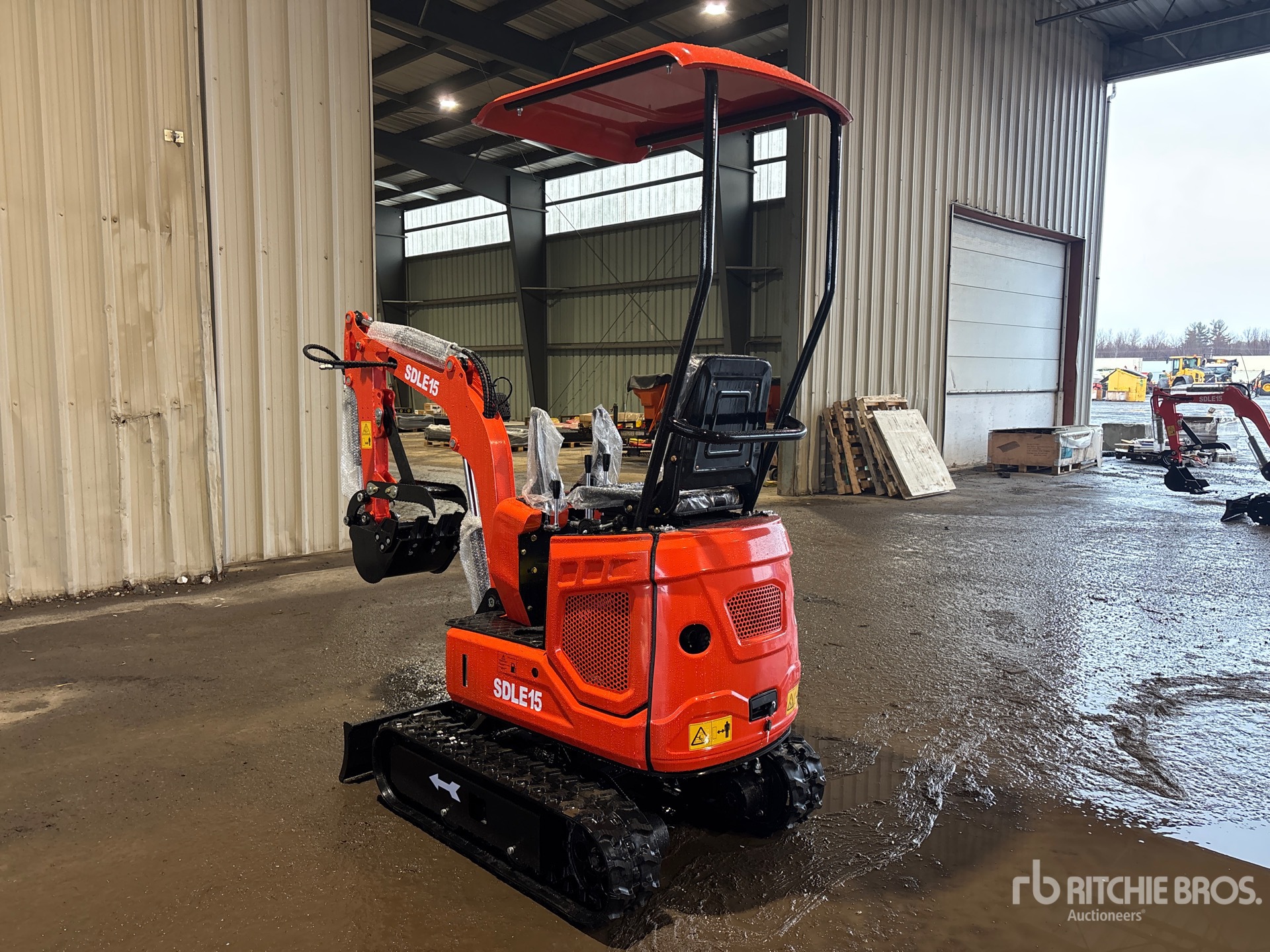 General Appearance with Picture, Left Rear Corner