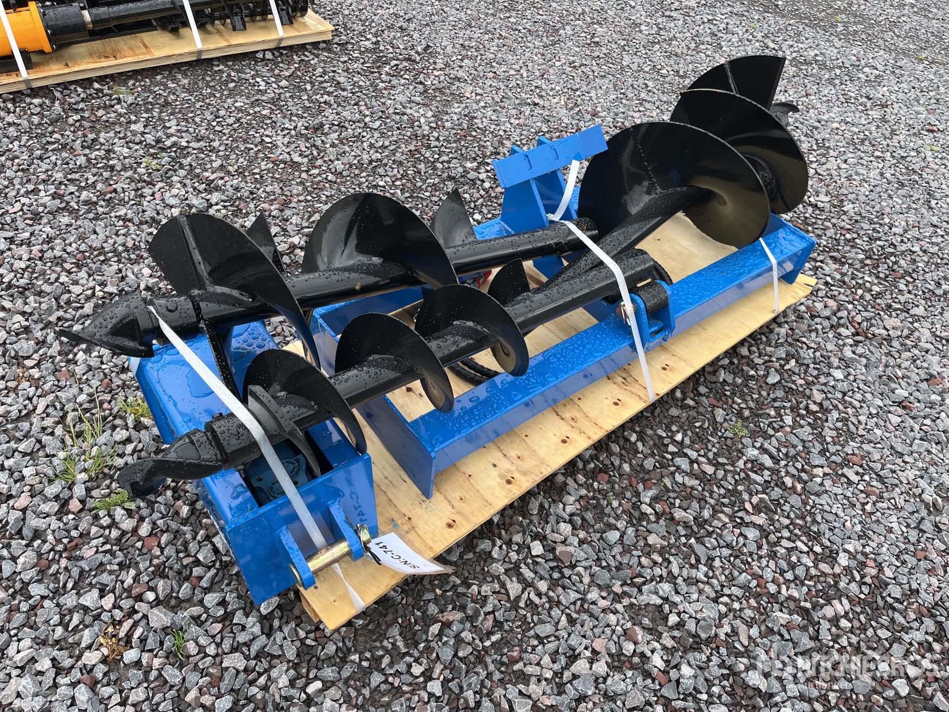 General Appearance with Foto, angolo anteriore sinistro