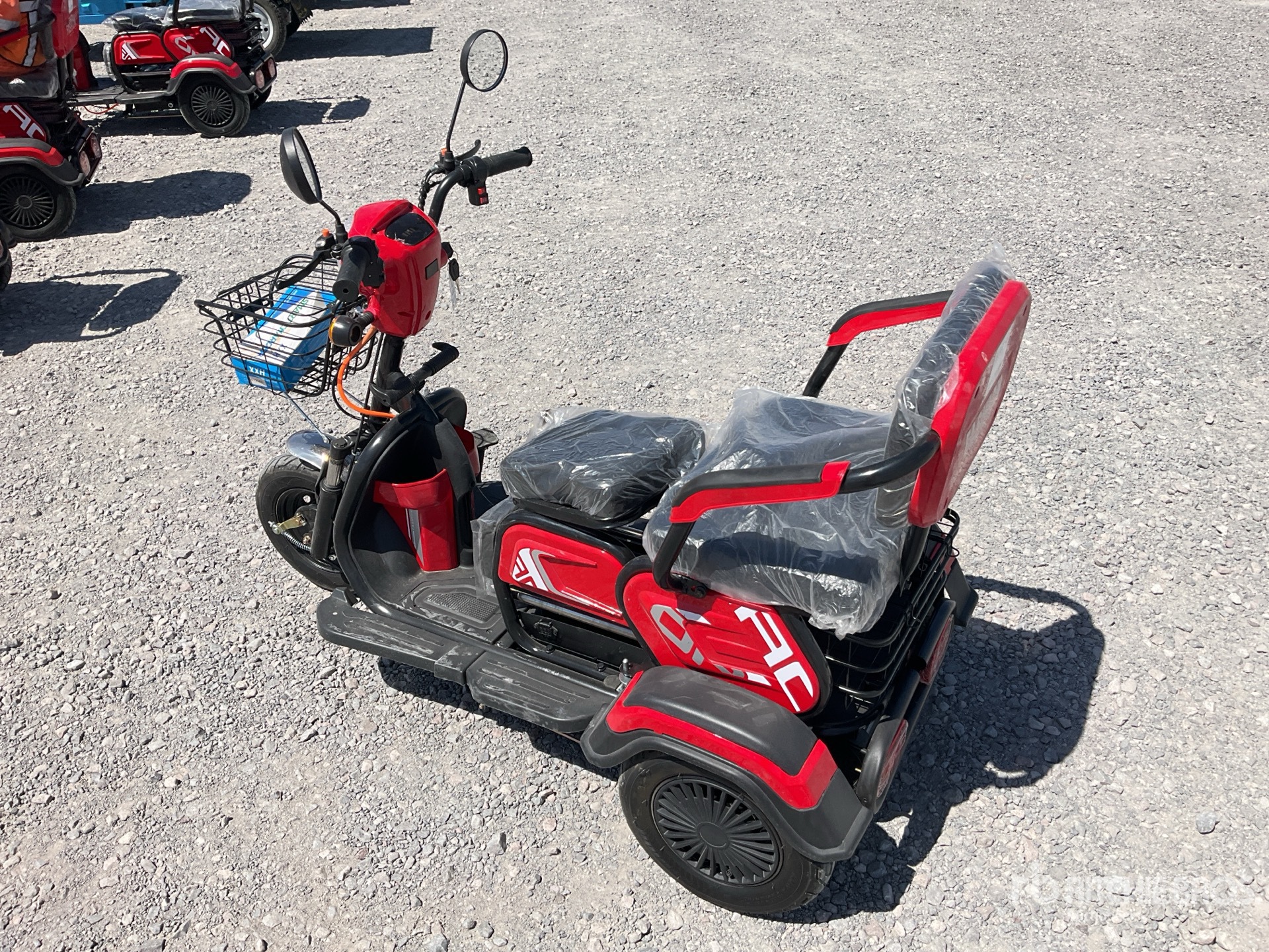 General Appearance with Picture, Left Rear Corner