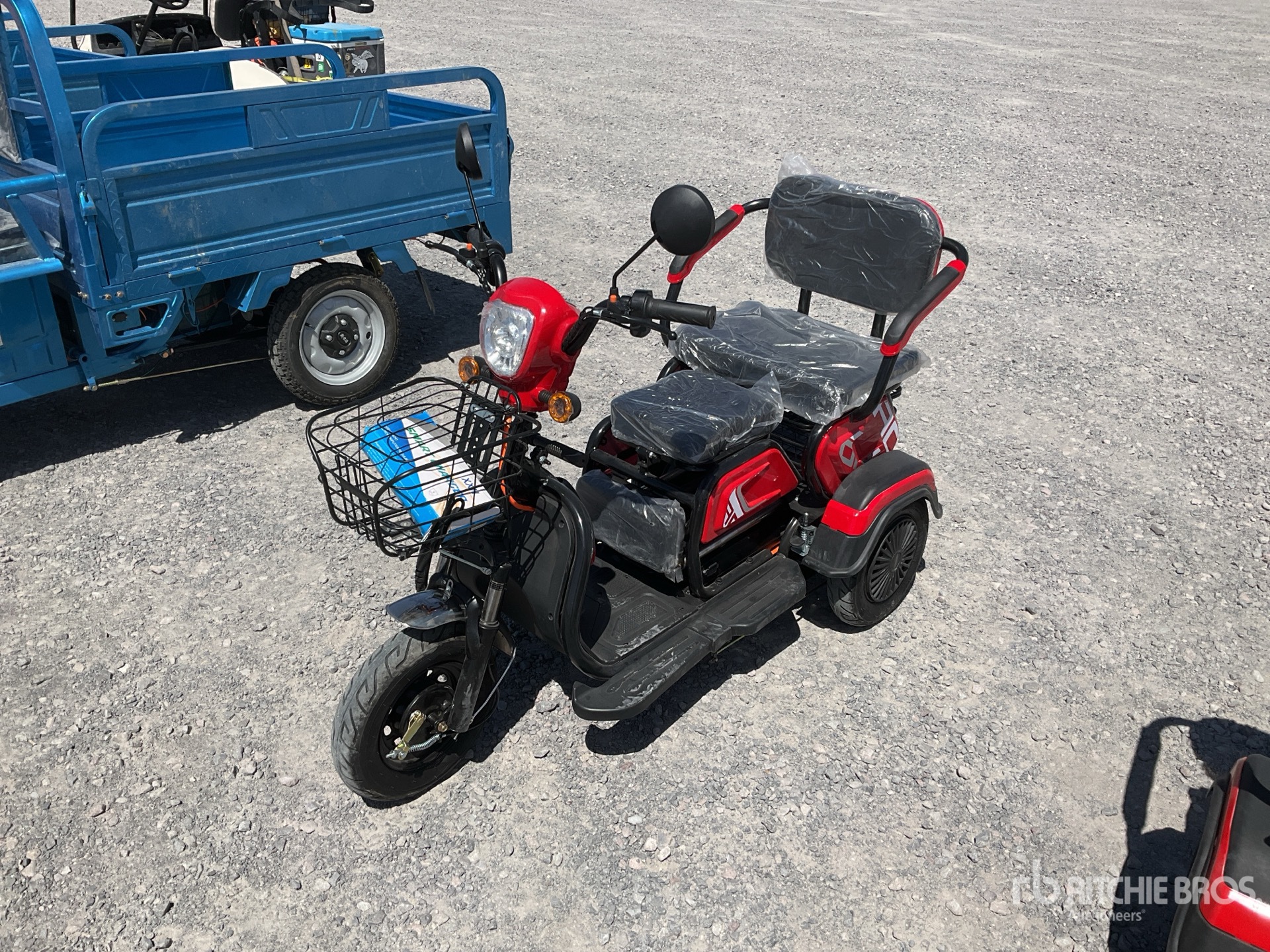 General Appearance with Featured Photo