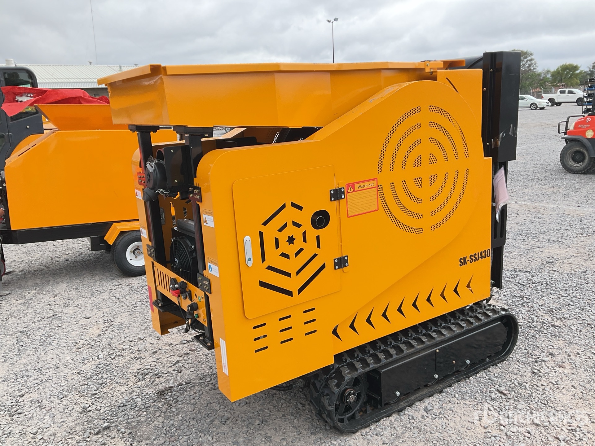 General Appearance with Featured Photo