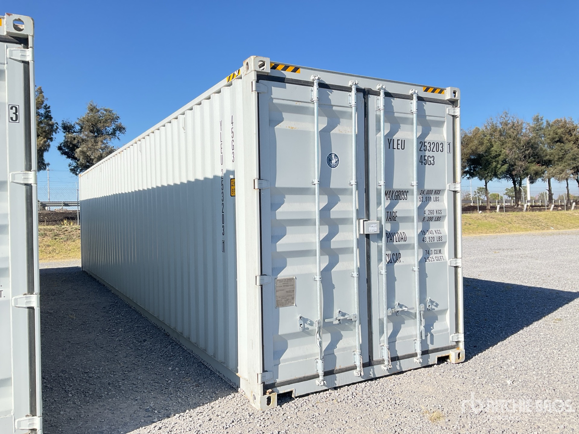 General Appearance with Picture, Right Front Corner