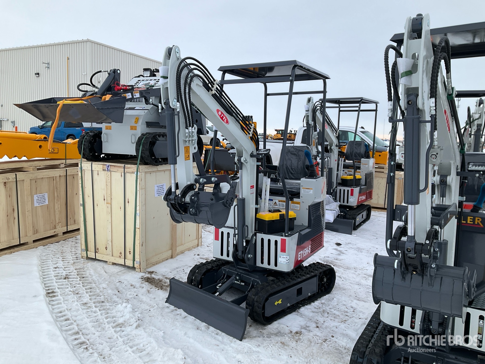 General Appearance with Bild, Ecke vorne links