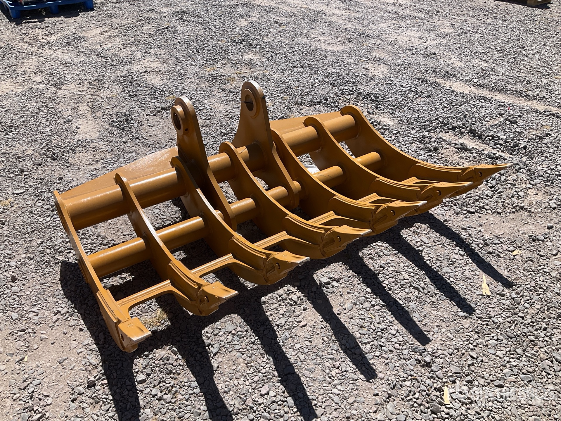 General Appearance with Image, coin avant gauche