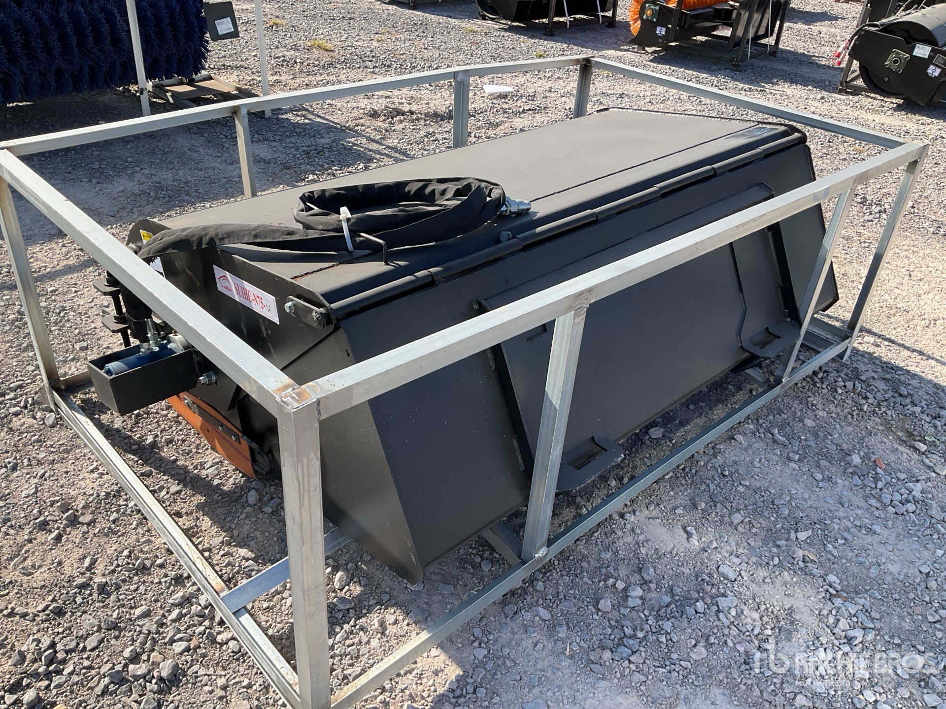 General Appearance with Bild, Ecke hinten rechts