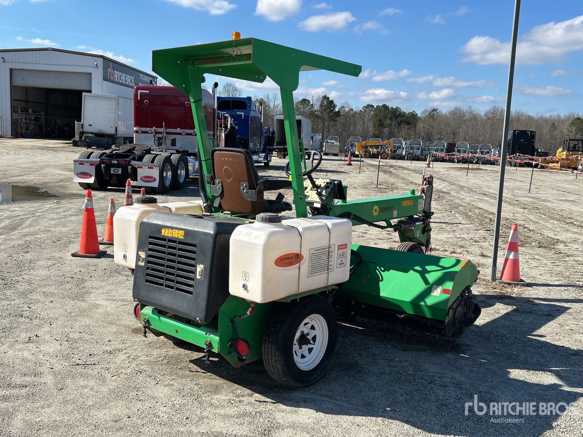 General Appearance with Bild, Ecke hinten rechts