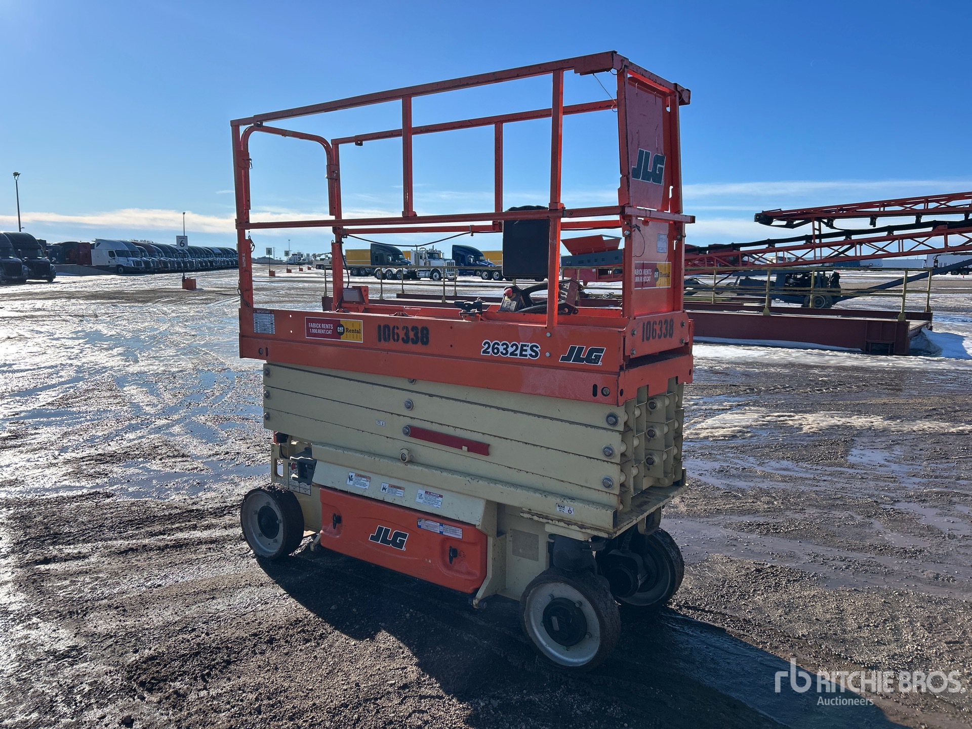 Aspect général with Image, coin avant droit