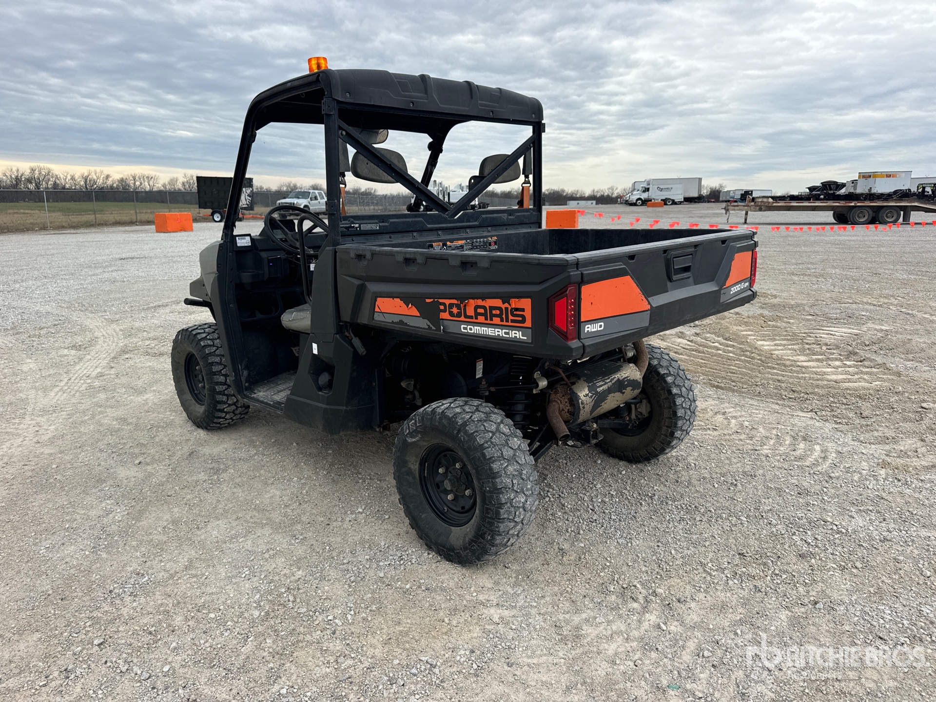 General Appearance with Imagen: esquina trasera izquierda