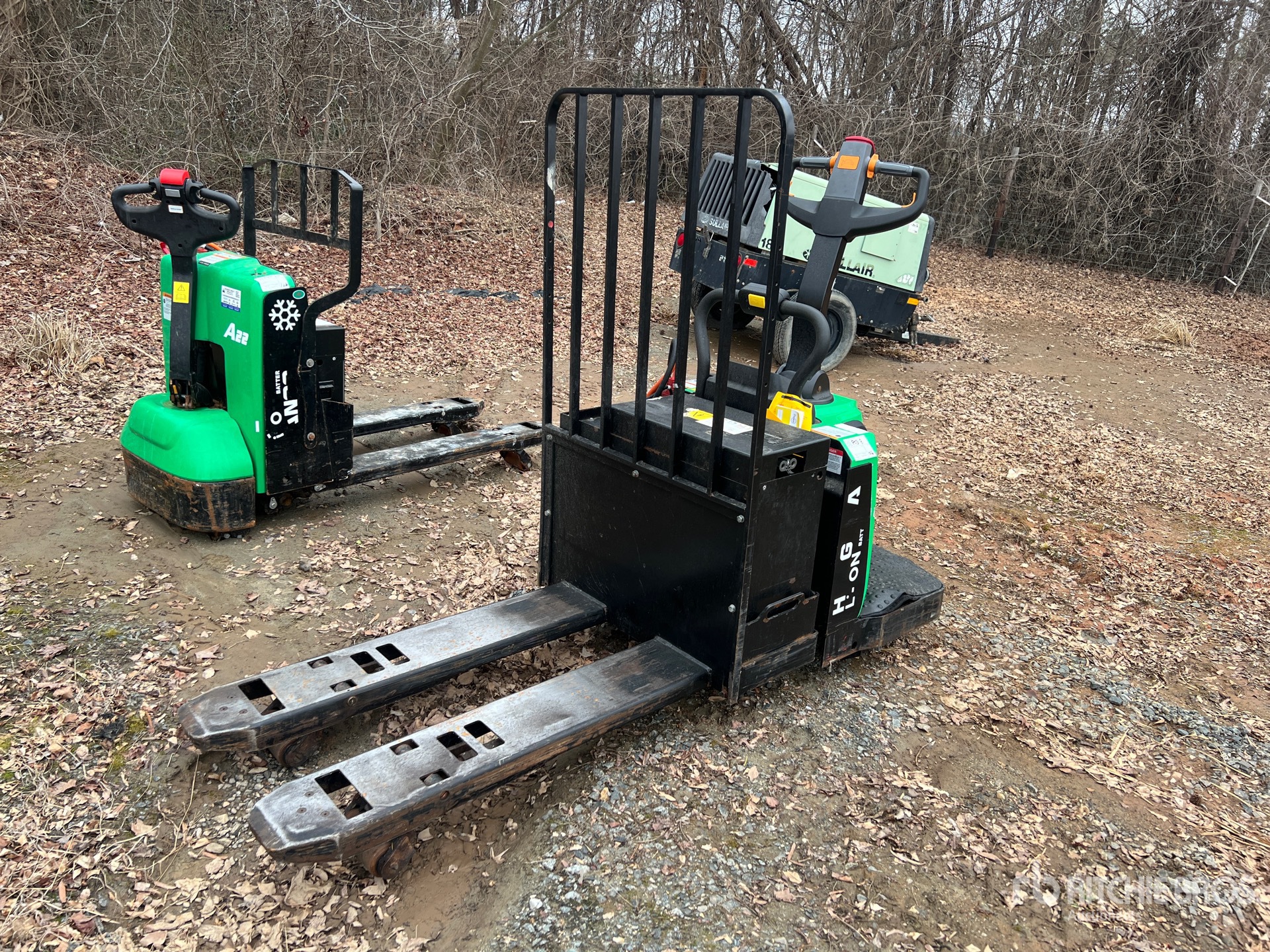 General Appearance with Picture, Left Front Corner