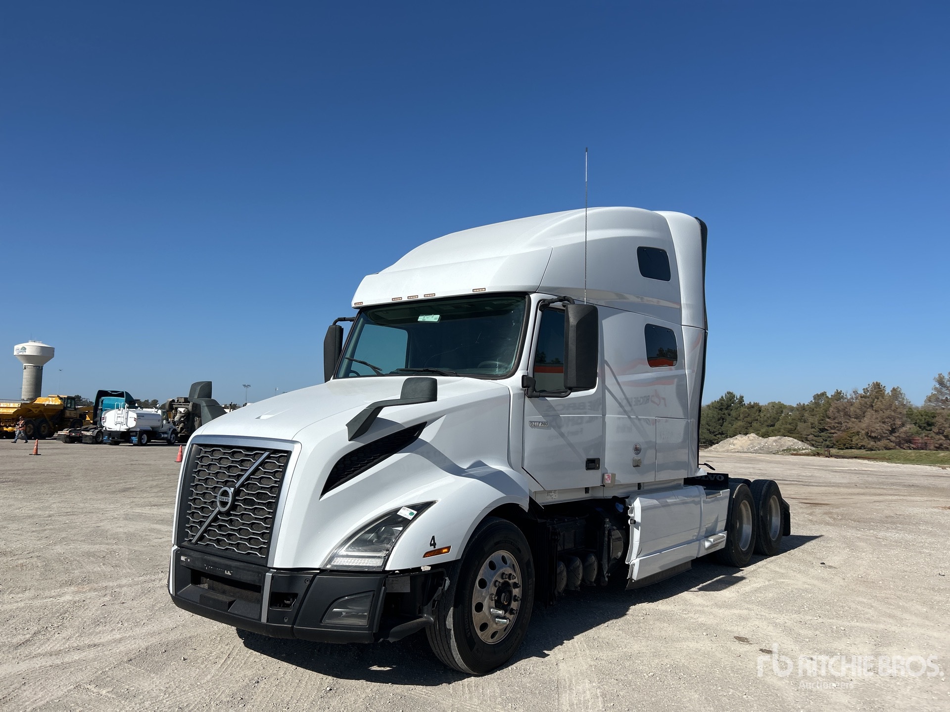 General Appearance with Picture, Left Front Corner