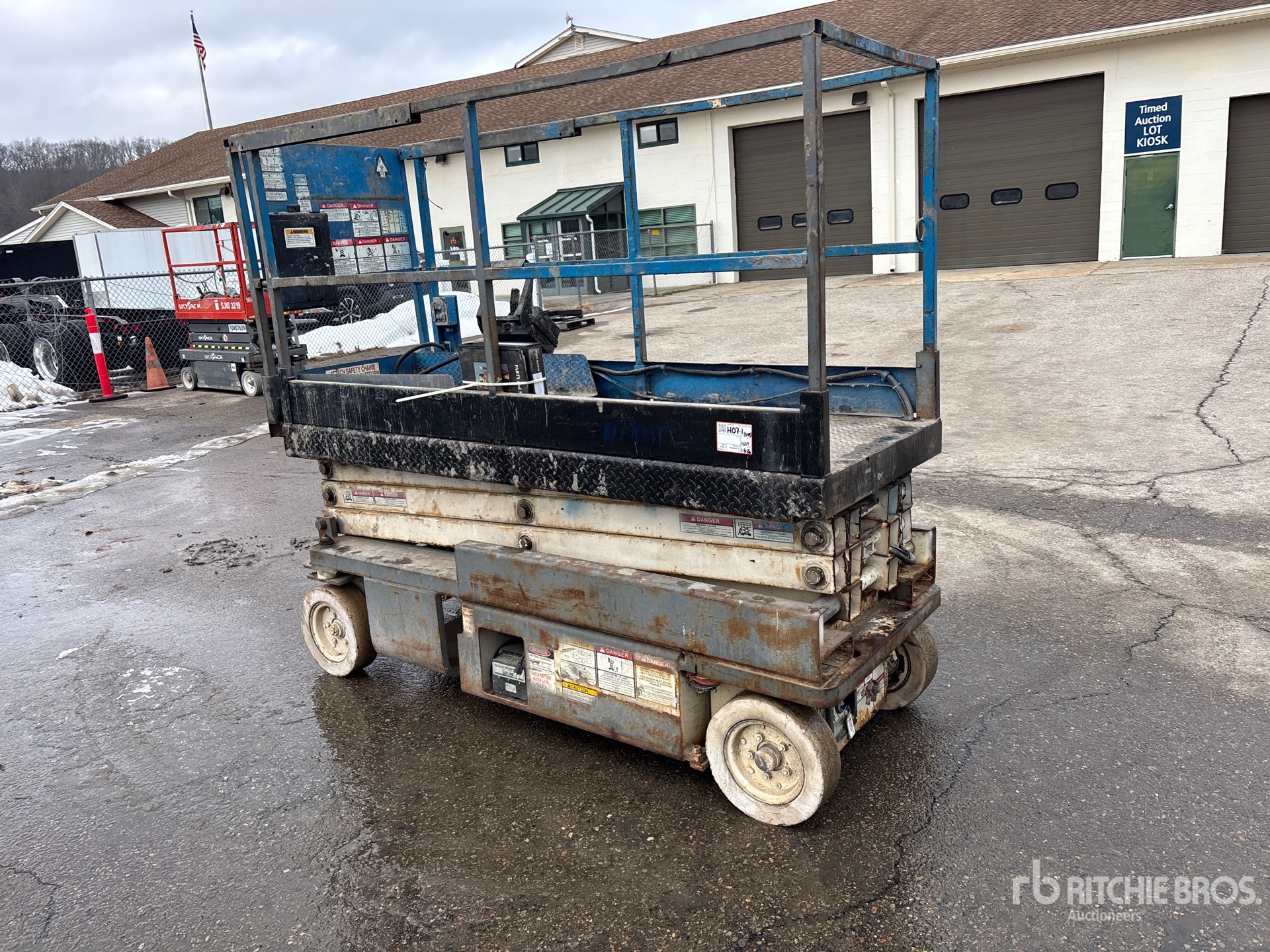 General Appearance with Picture, Left Rear Corner