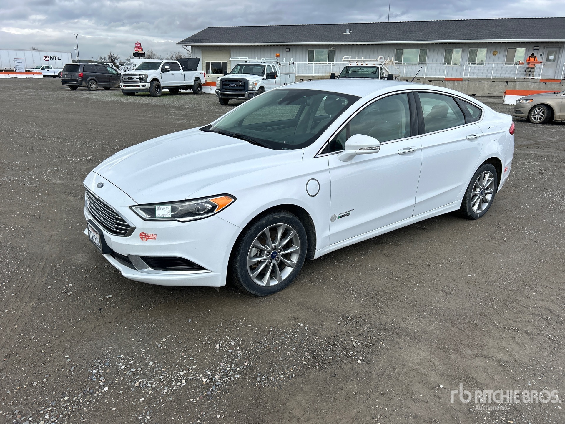 General Appearance with Picture, Left Front Corner