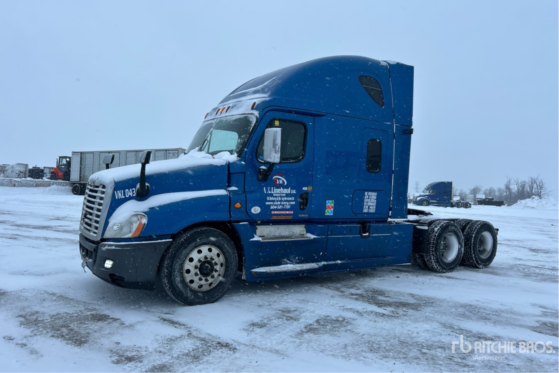 General Appearance with Picture, Left Front Corner