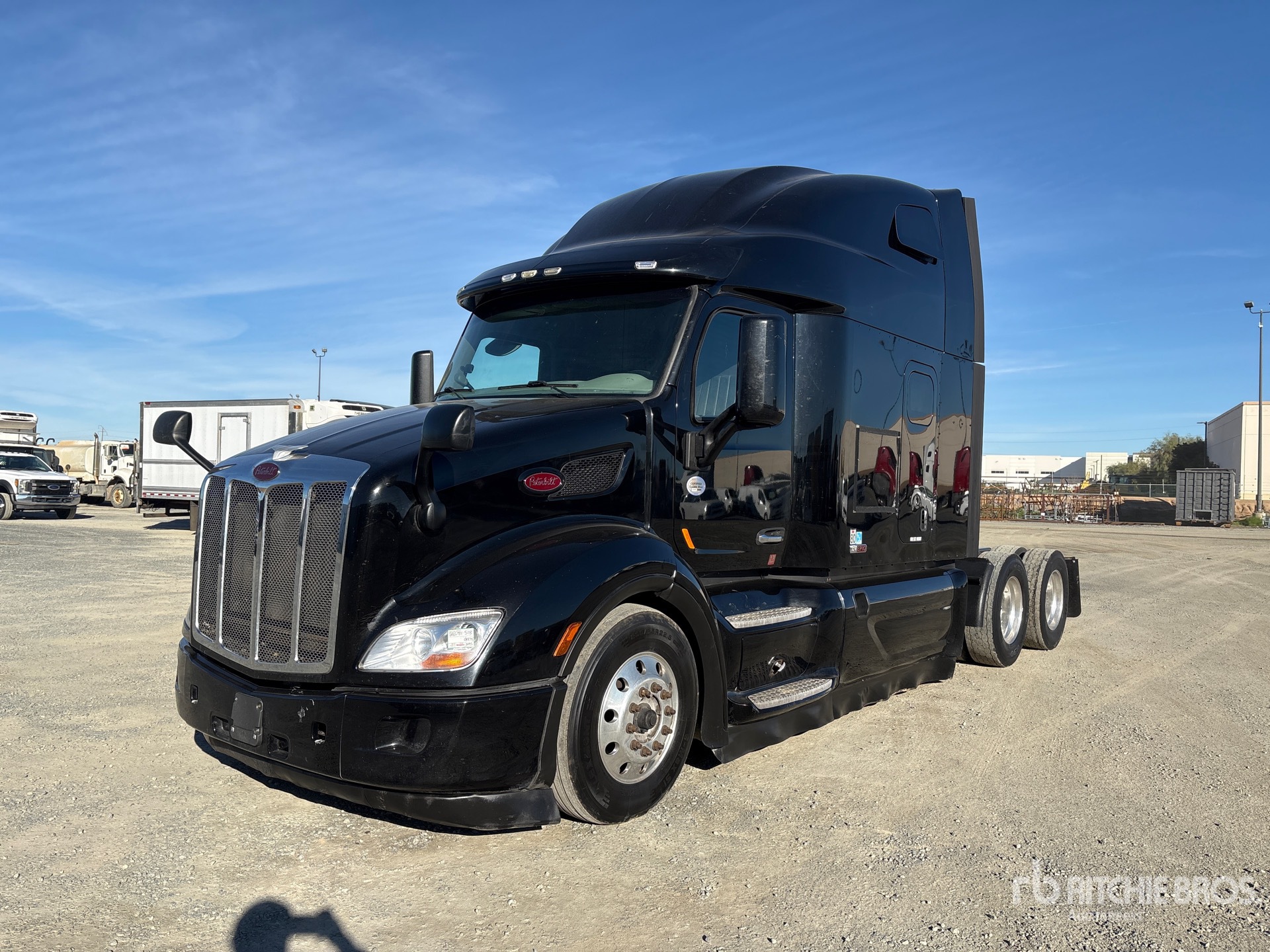 General Appearance with Bild, Ecke vorne links