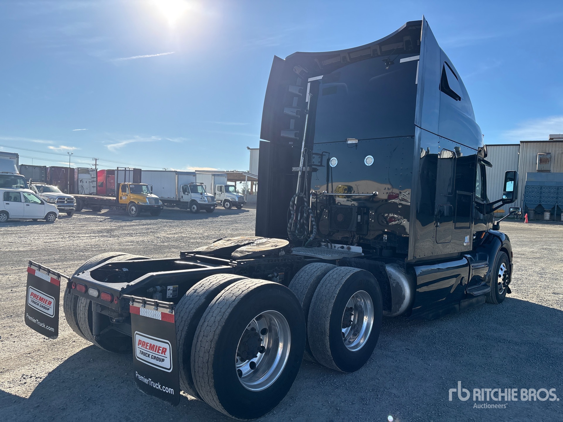 General Appearance with Bild, Ecke hinten rechts