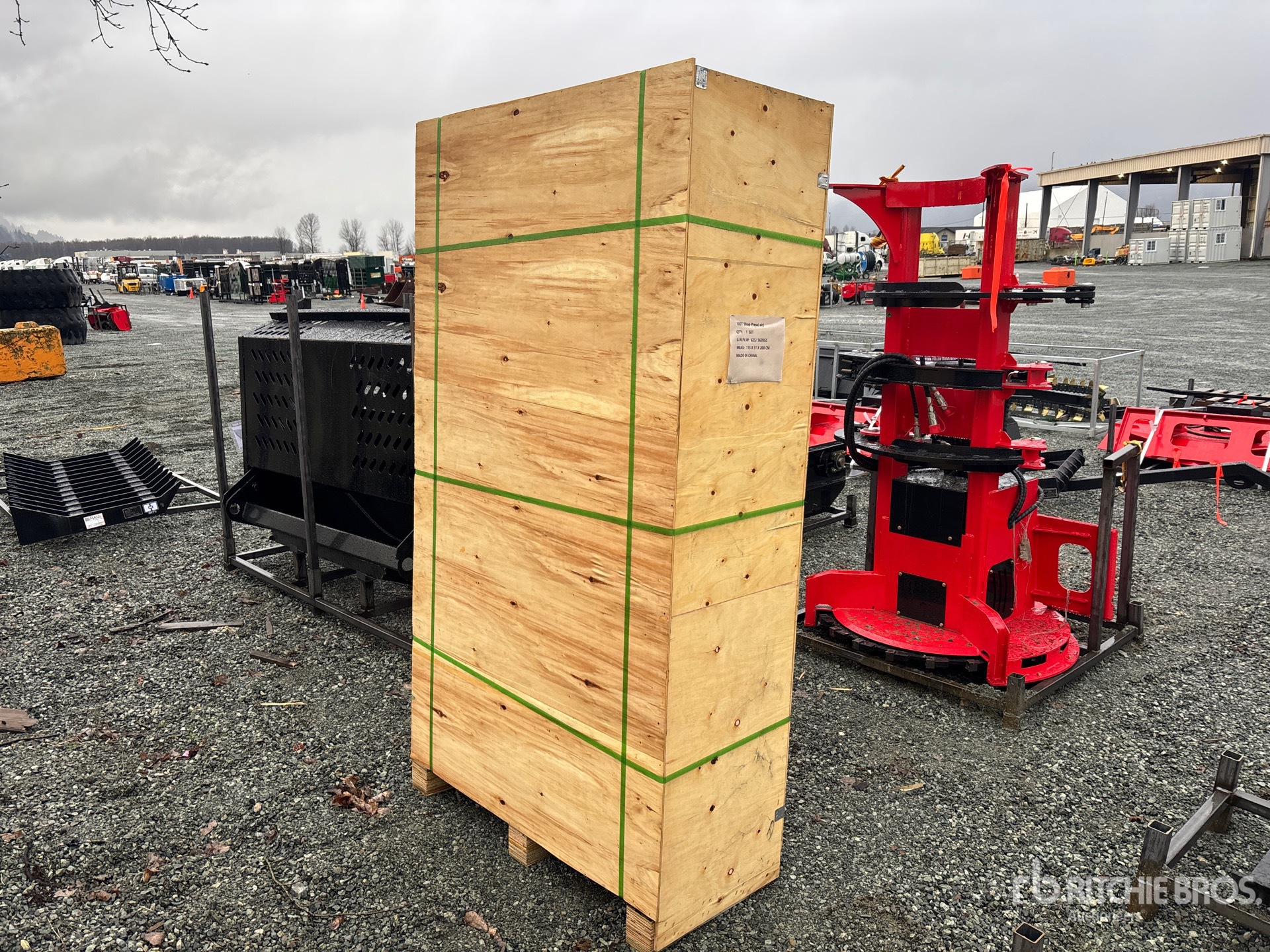 General Appearance with Picture, Right Rear Corner