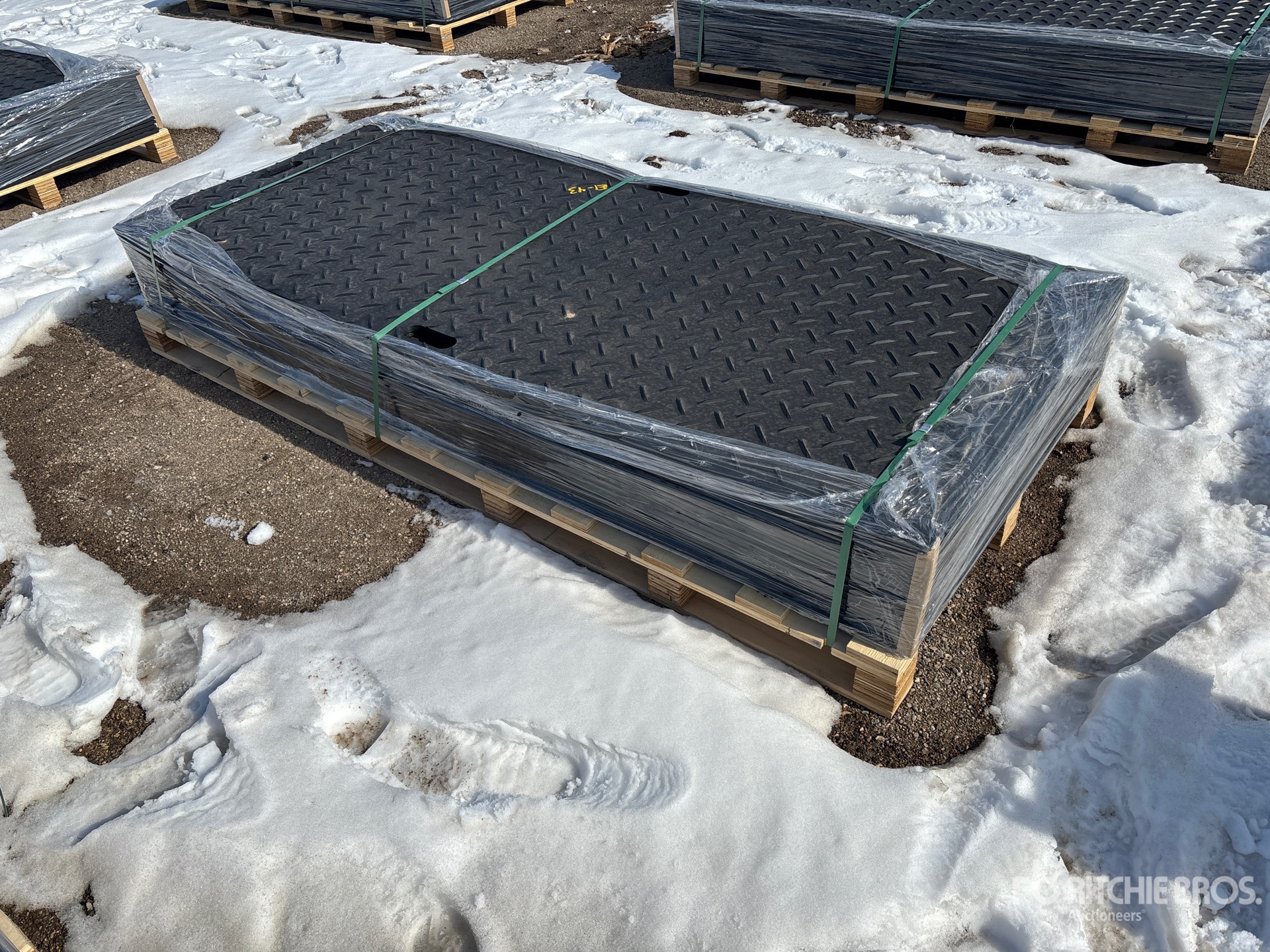 General Appearance with Bild, Ecke hinten rechts