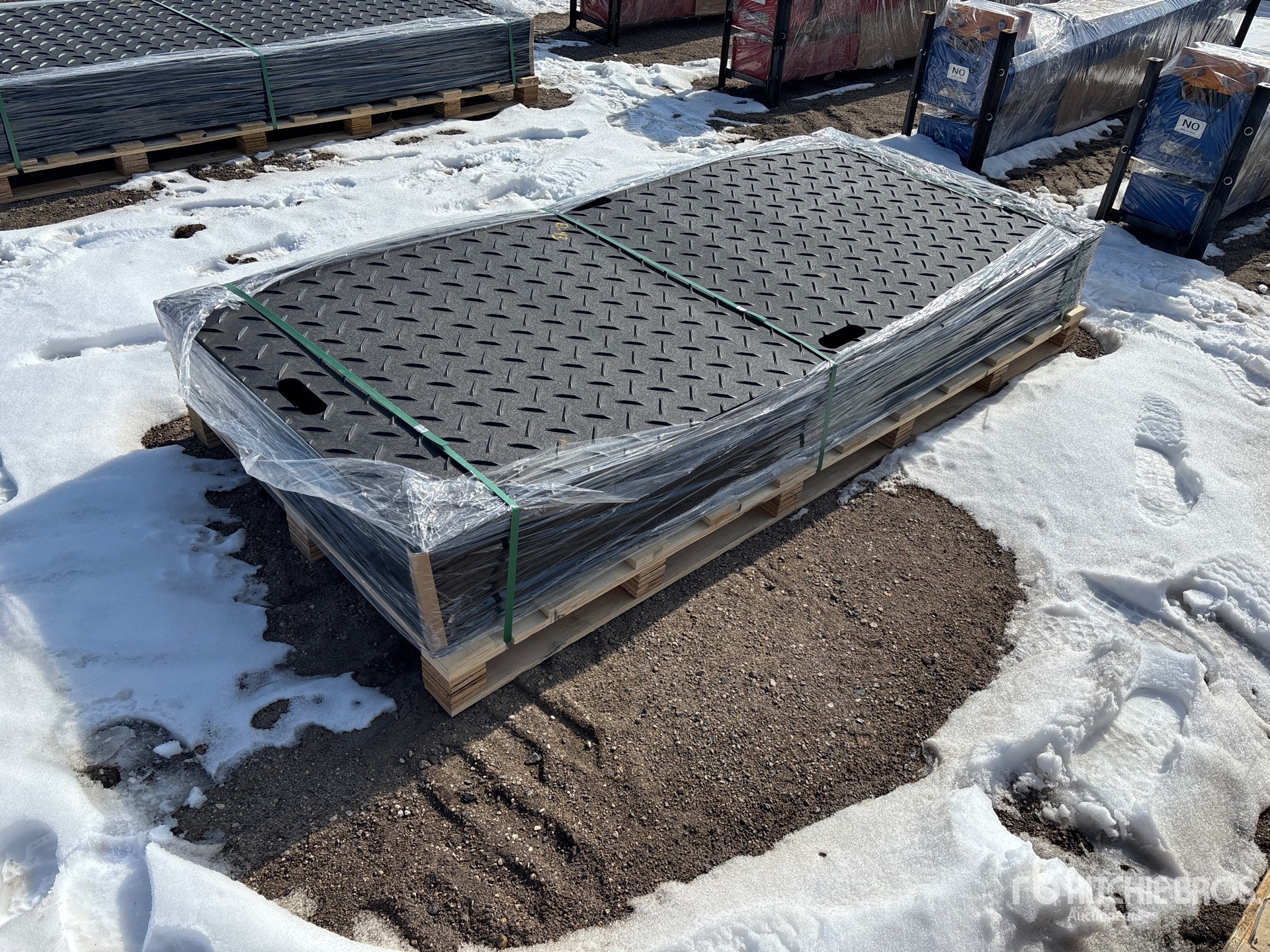 General Appearance with Bild, Ecke hinten links