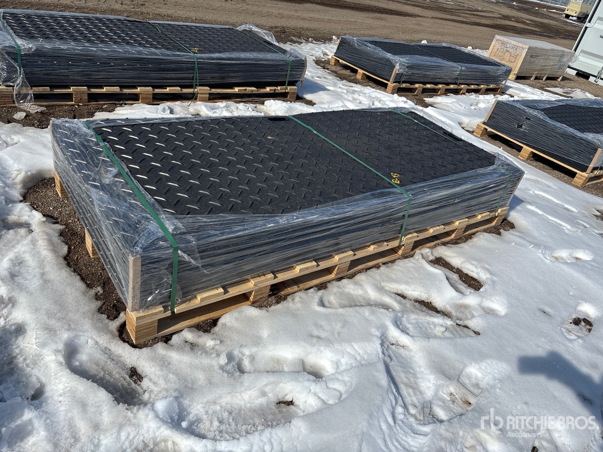 General Appearance with Bild, Ecke vorne rechts