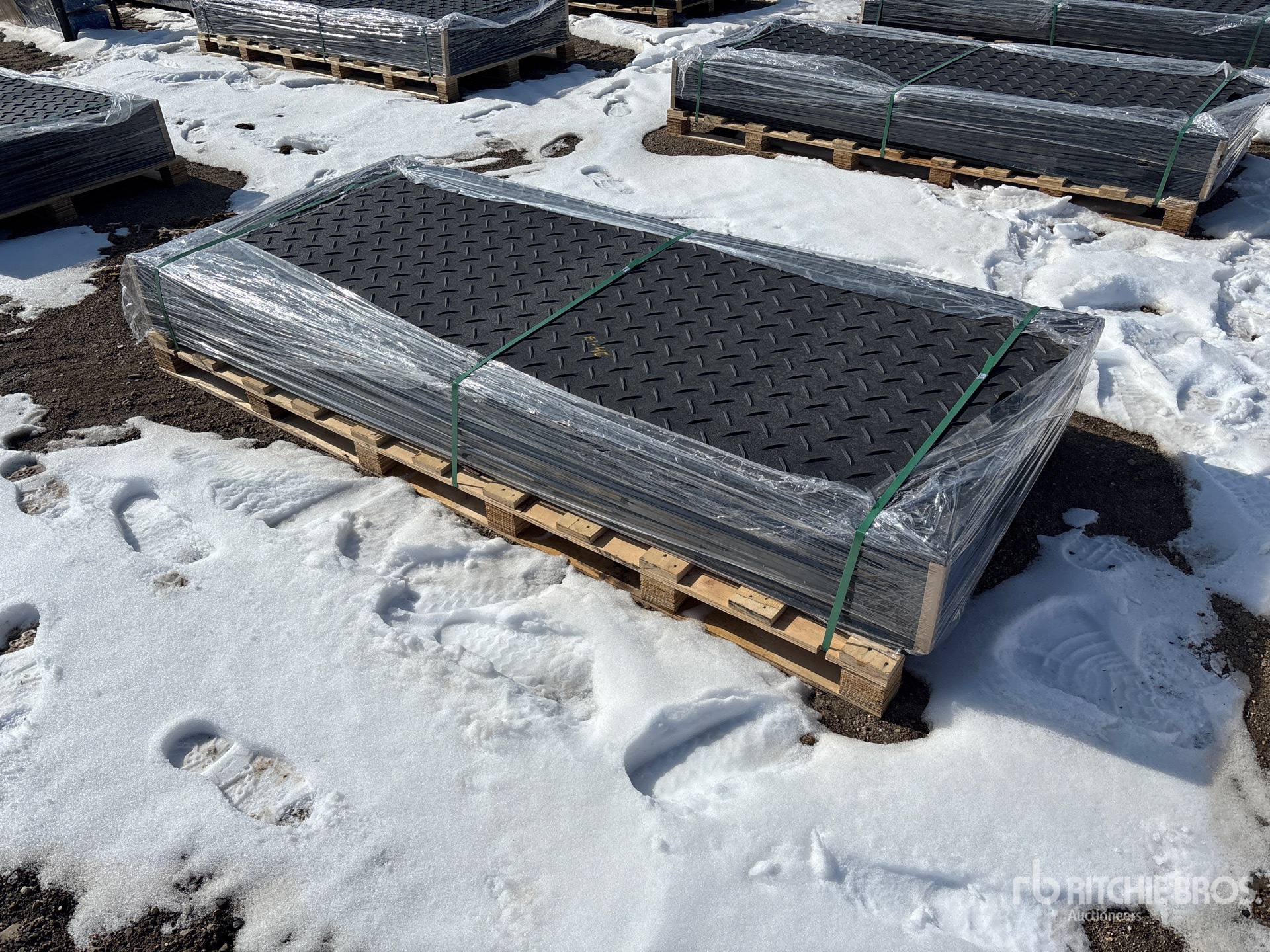 General Appearance with Bild, Ecke vorne links