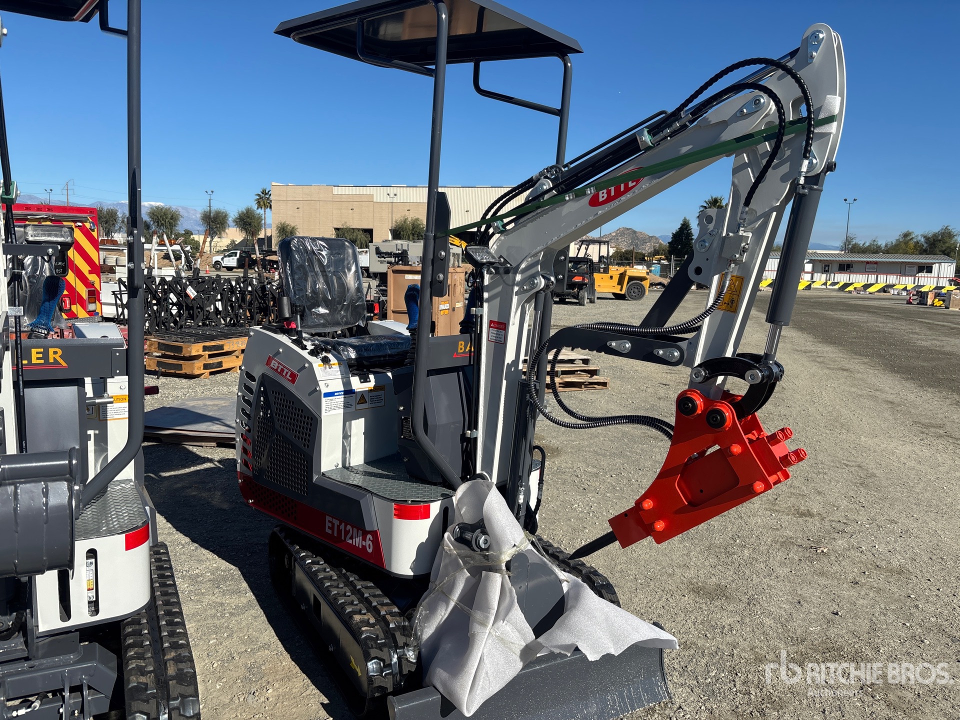 General Appearance with Bild, Ecke vorne rechts