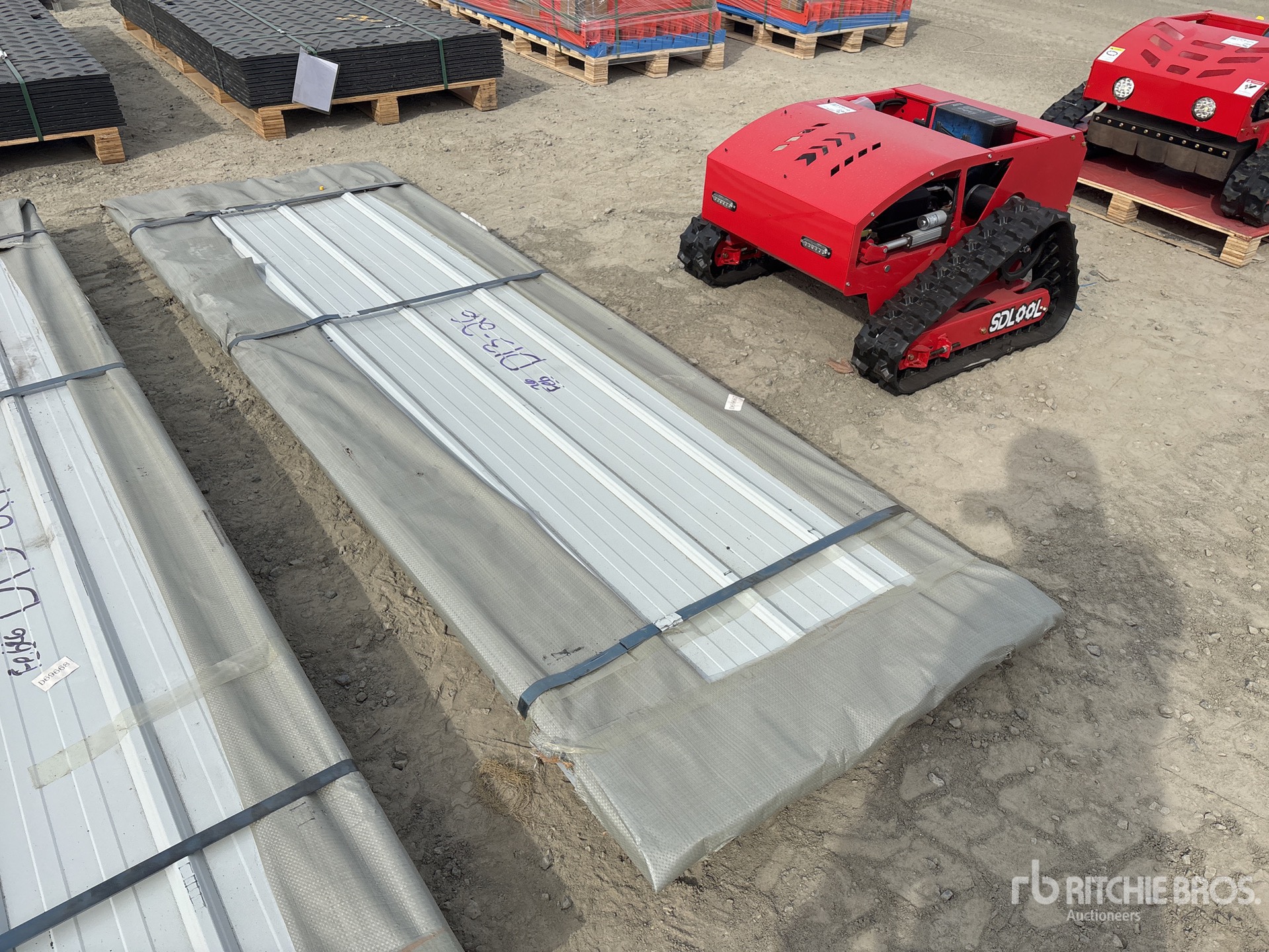 General Appearance with Bild, Ecke hinten rechts