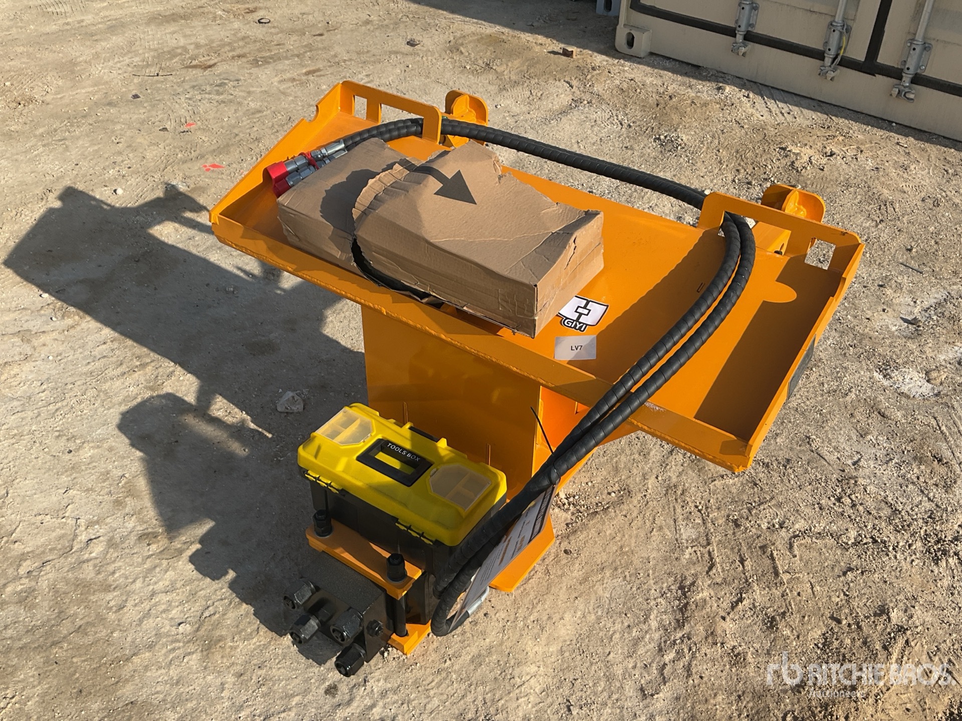 Aspect général with Image, coin arrière droit