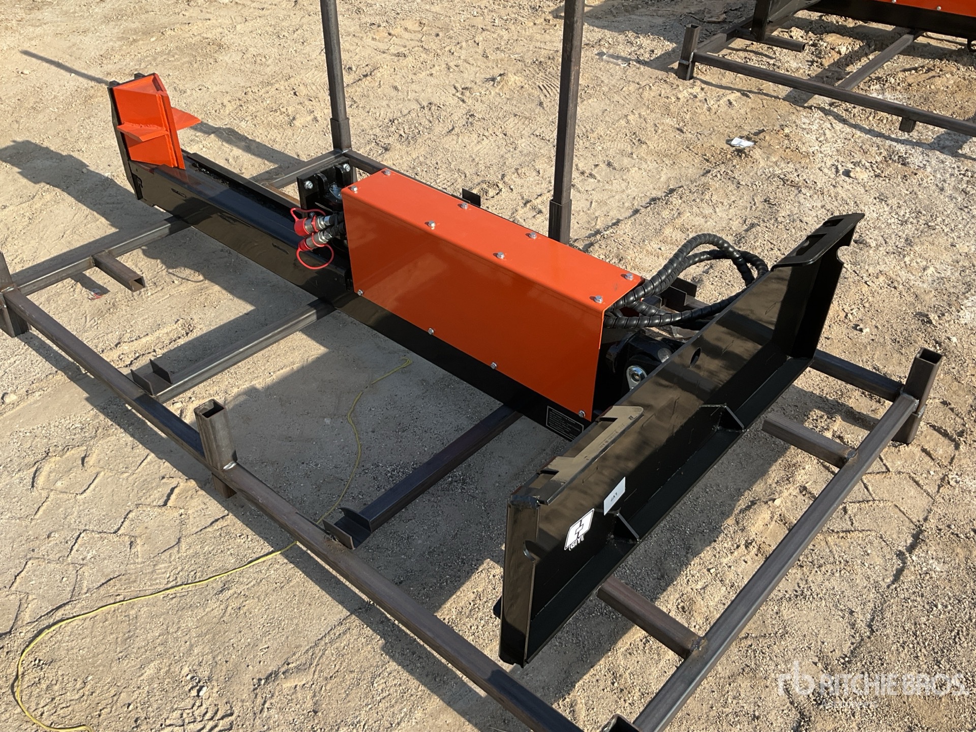 General Appearance with Bild, Ecke hinten links