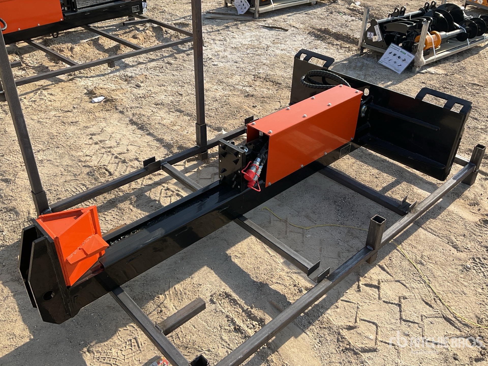 General Appearance with Bild, Ecke vorne links