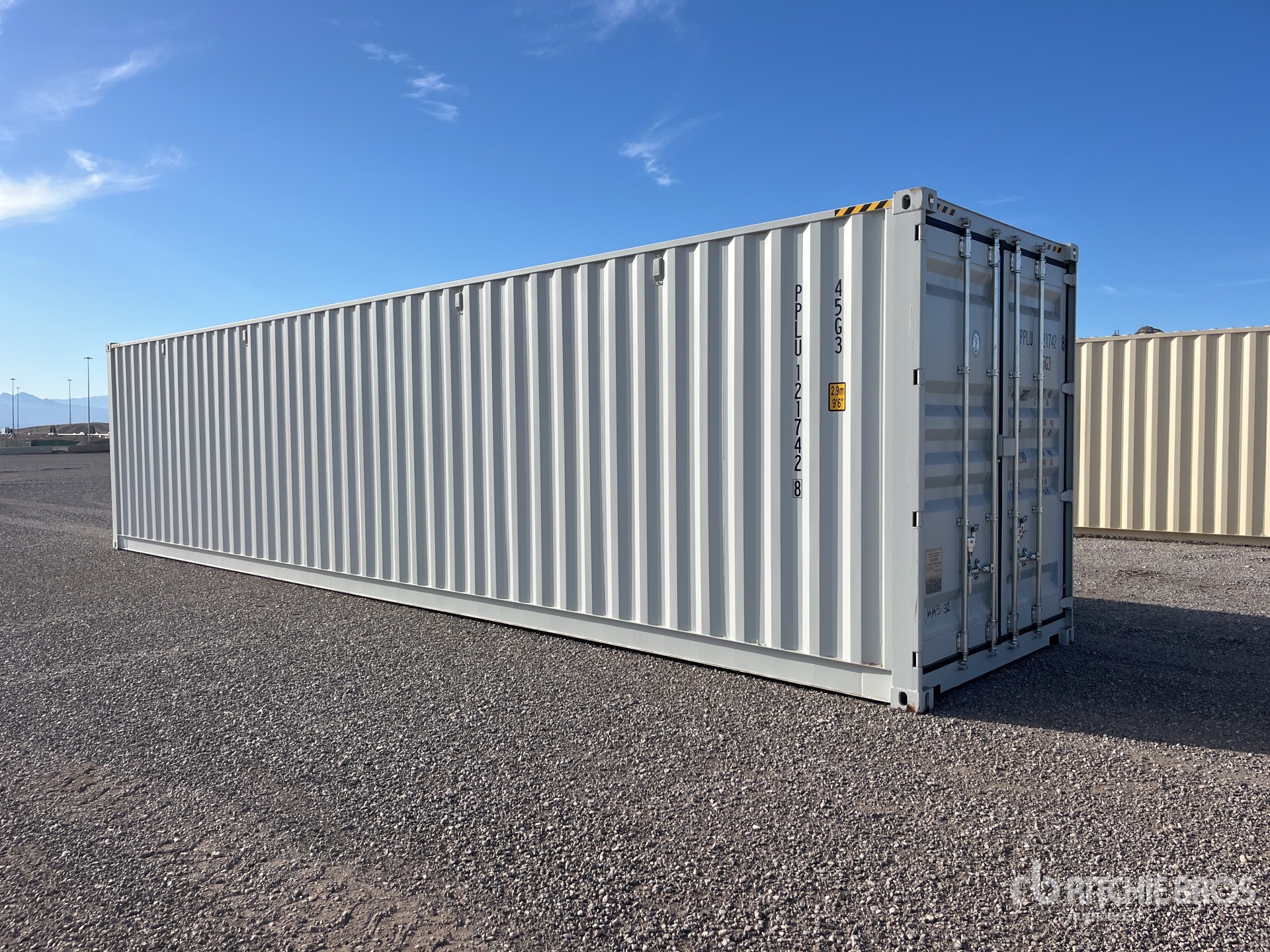 General Appearance with Foto, angolo posteriore sinistro