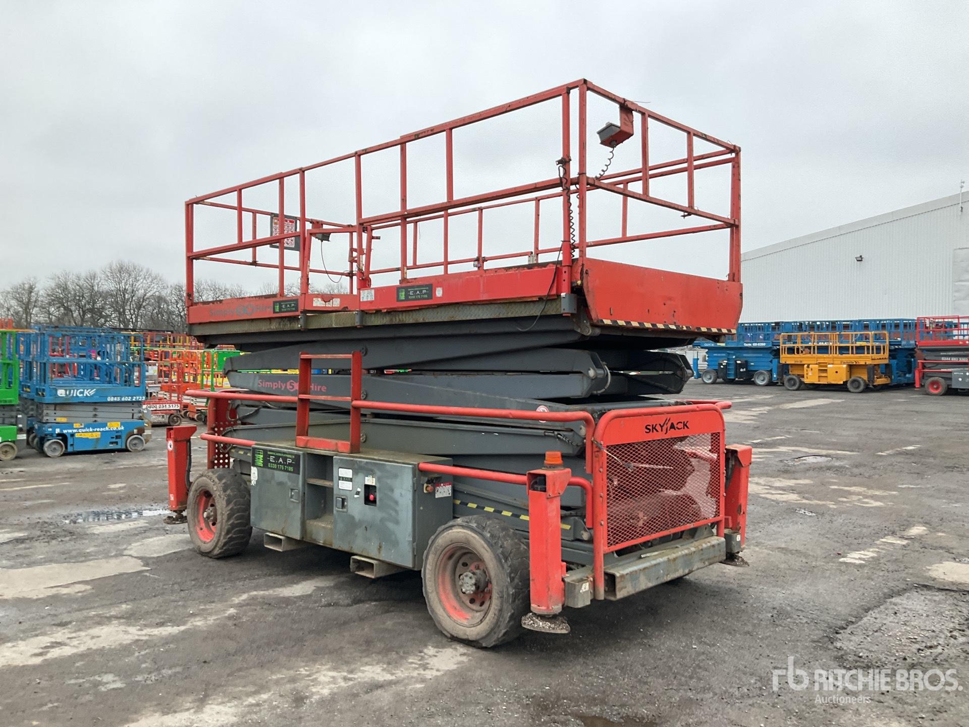 General Appearance with Bild, Ecke hinten links