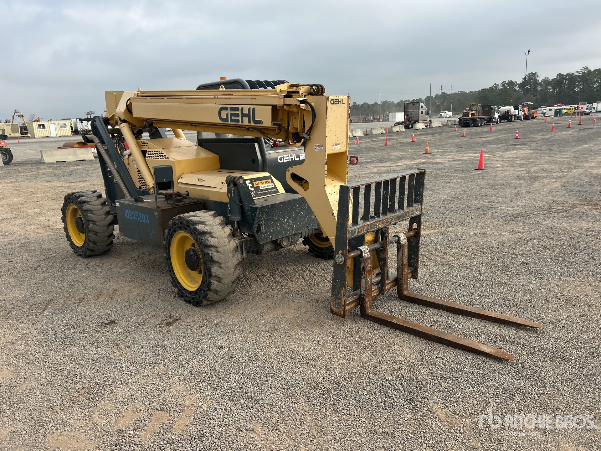 General Appearance with Picture, Right Front Corner