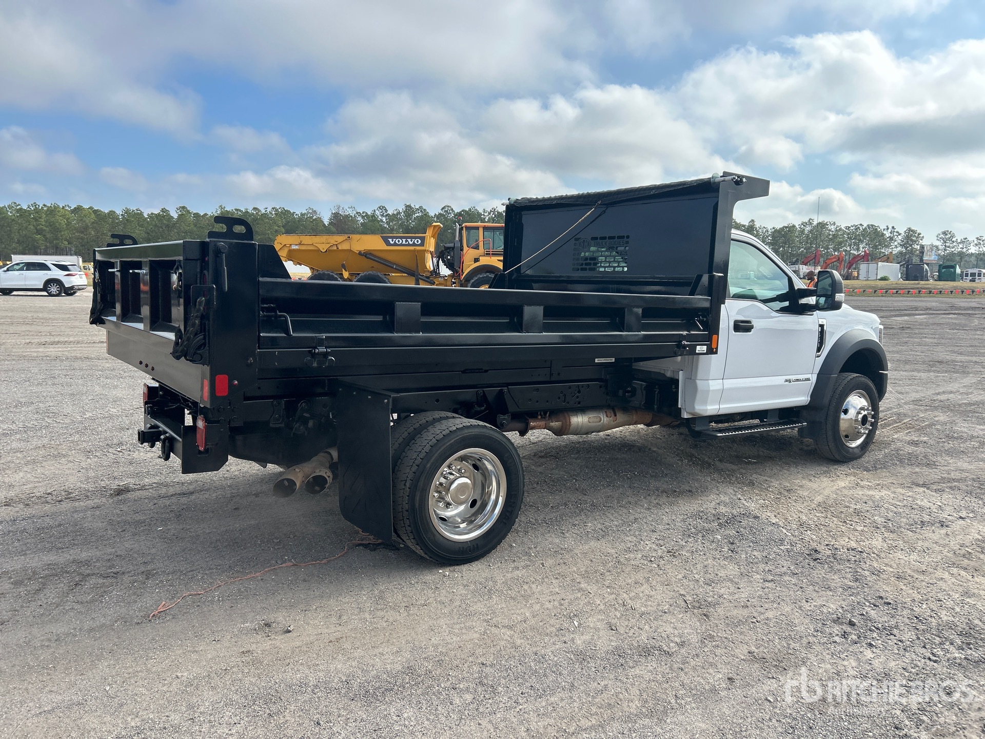 General Appearance with Bild, Ecke hinten rechts