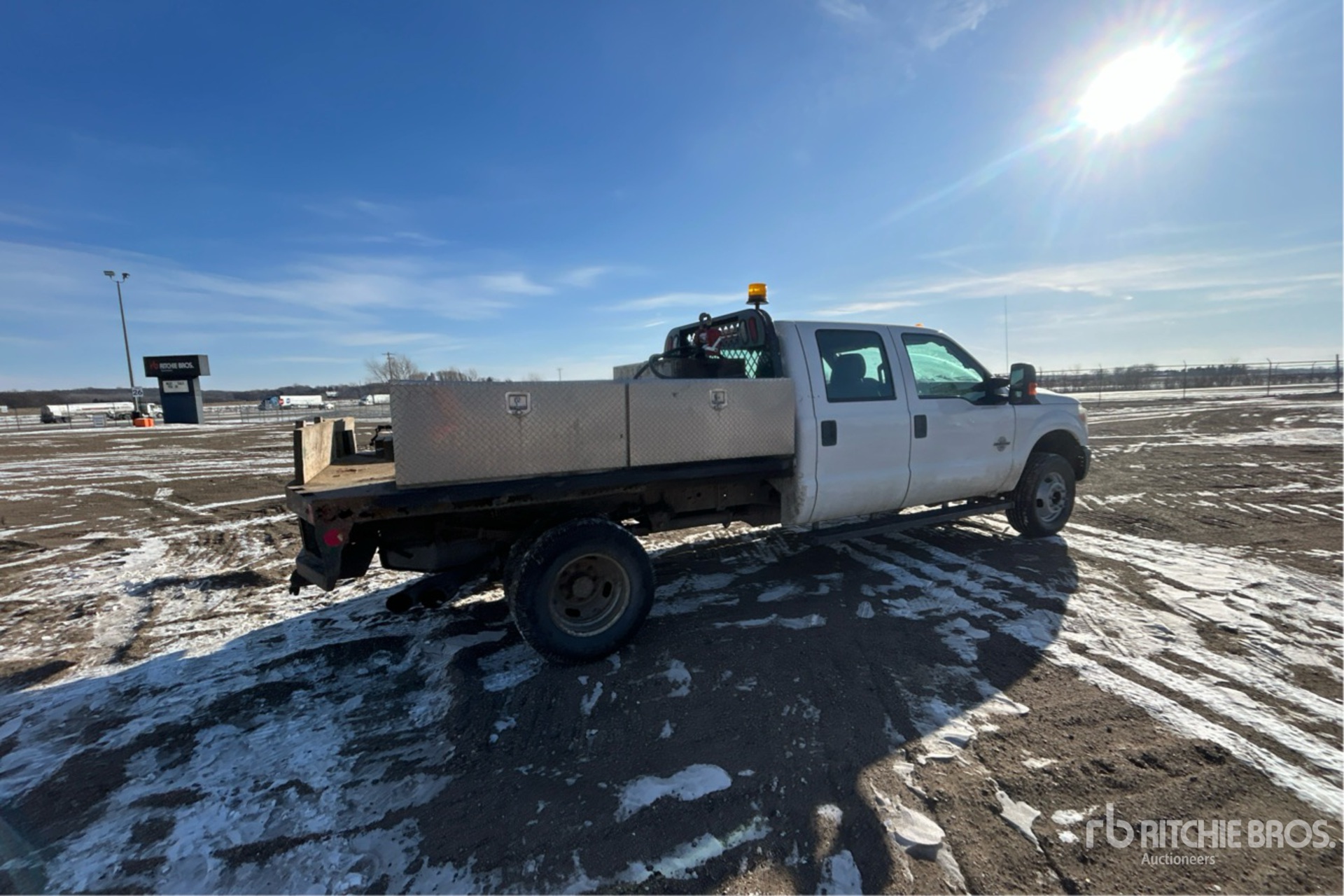 General Appearance with Bild, Ecke hinten rechts