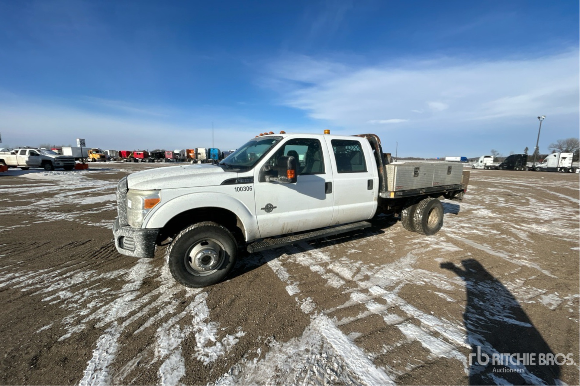 General Appearance with Bild, Ecke vorne links