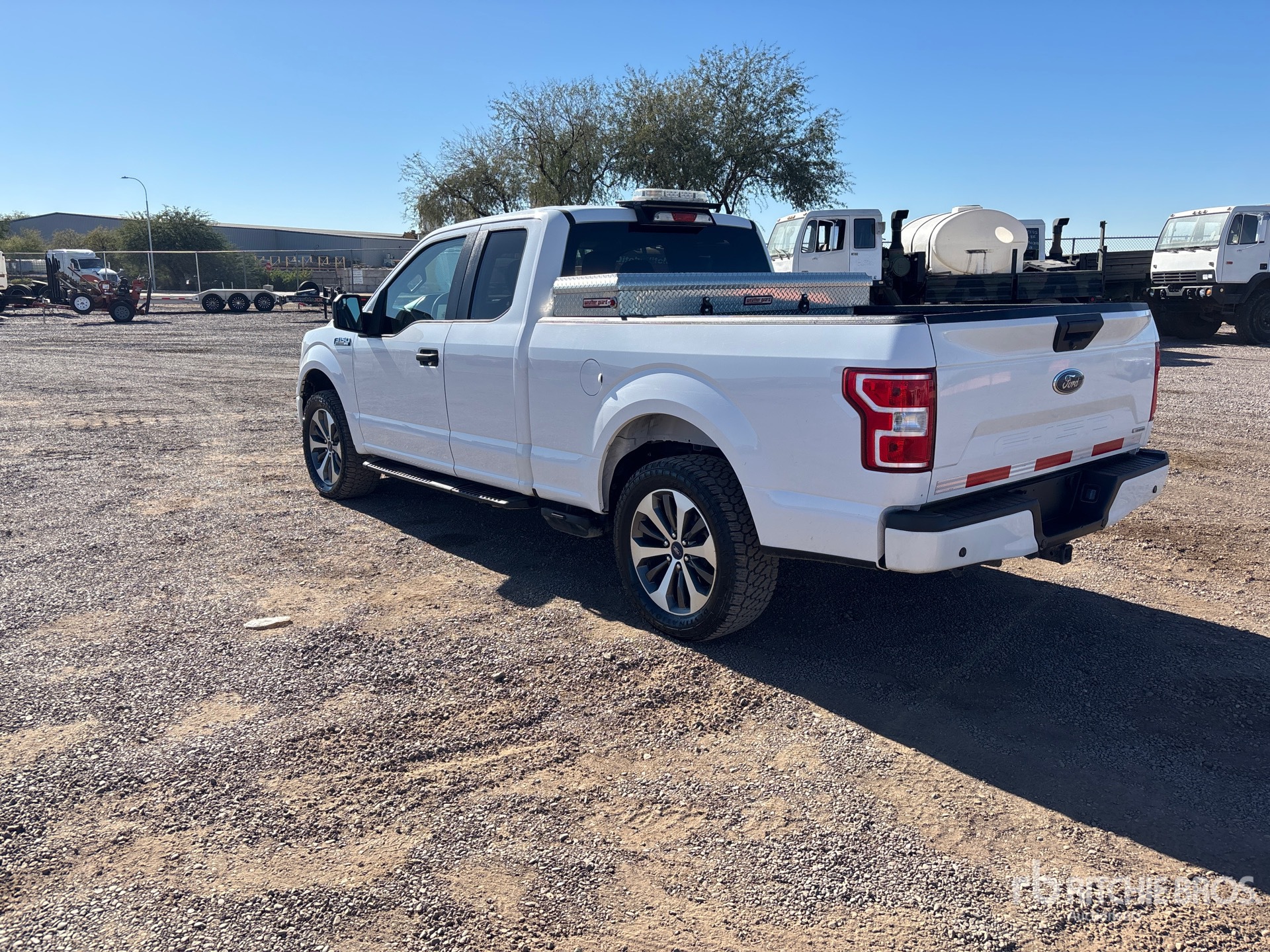 General Appearance with Picture, Left Rear Corner