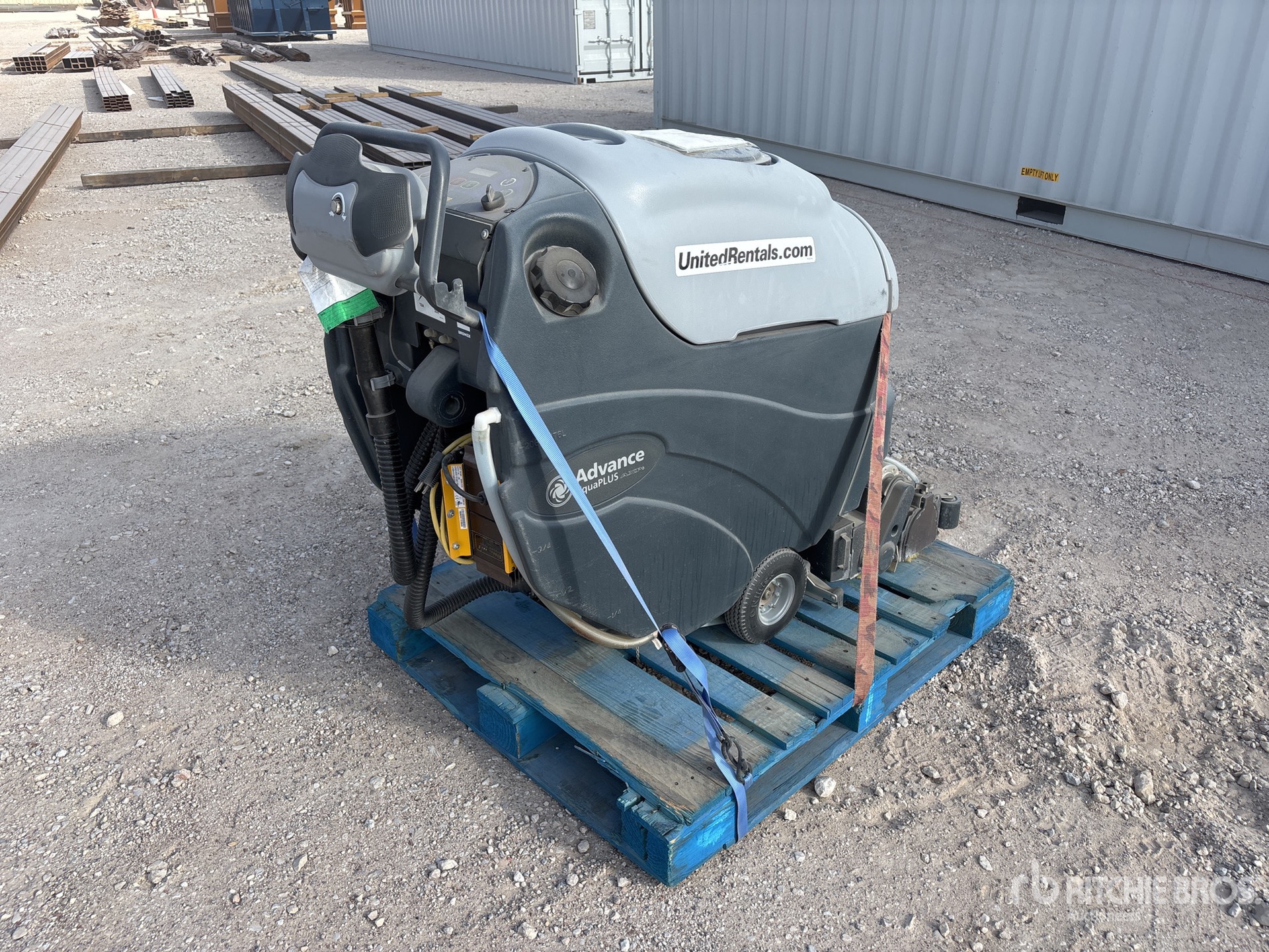 General Appearance with Bild, Ecke hinten rechts