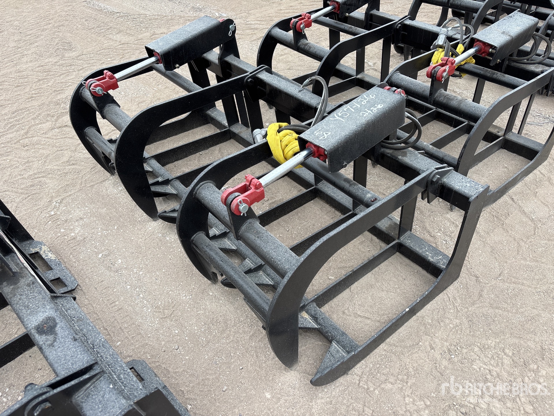 General Appearance with Bild, Ecke vorne links