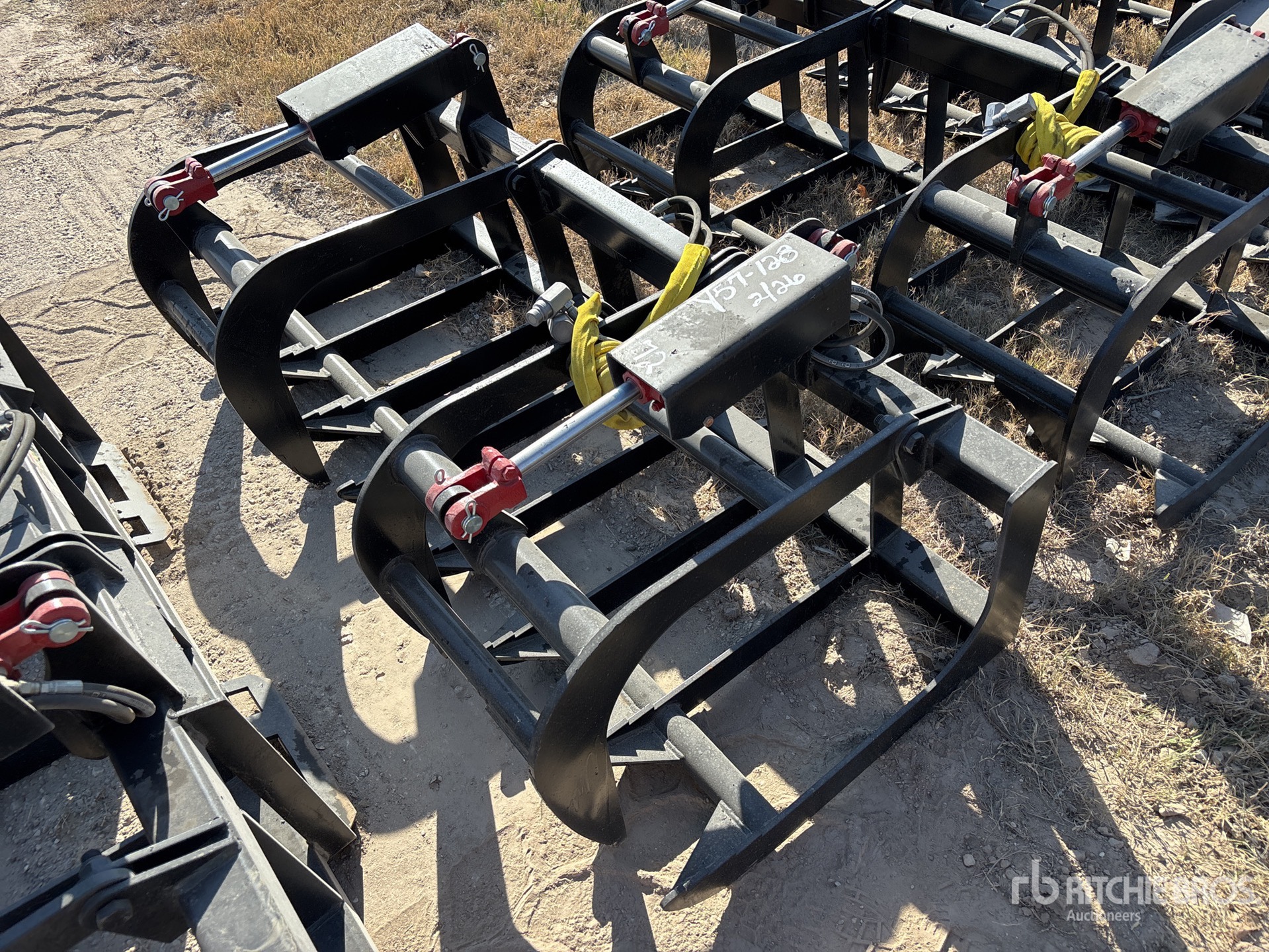 General Appearance with Bild, Ecke vorne links