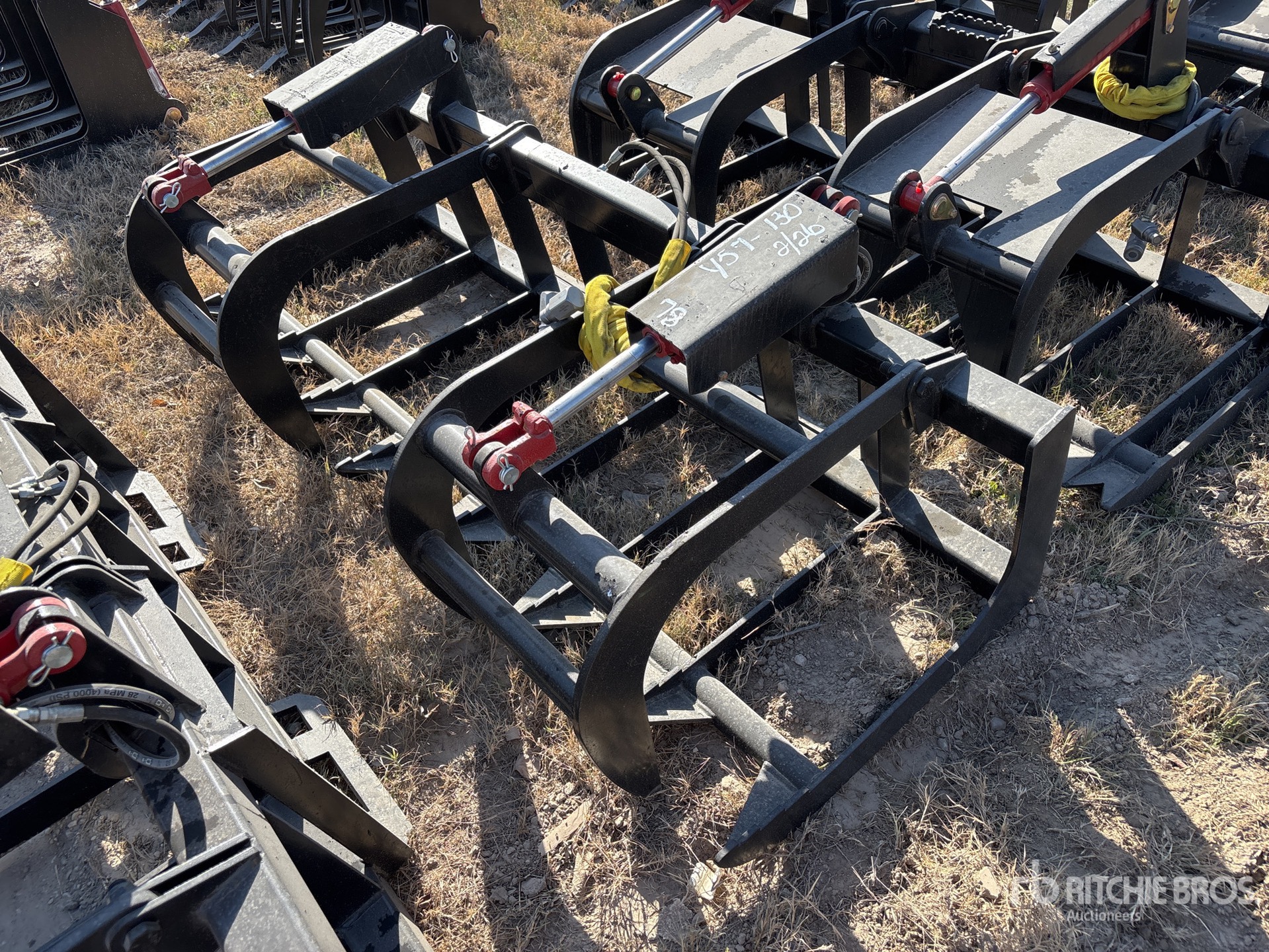 General Appearance with Bild, Ecke vorne links